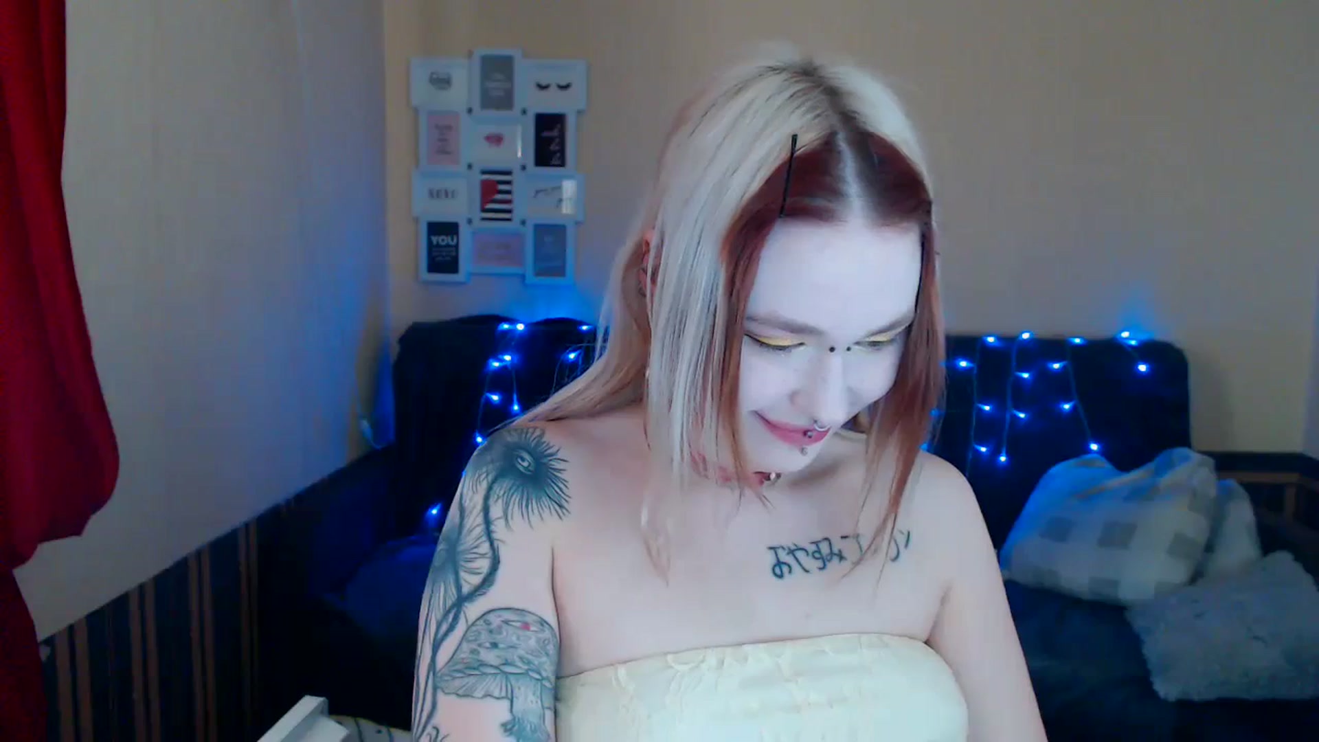 Gallery image thumbnail from Killinna's myfreecams stream on, 04/12/2024, 13:45 image 19 of 20