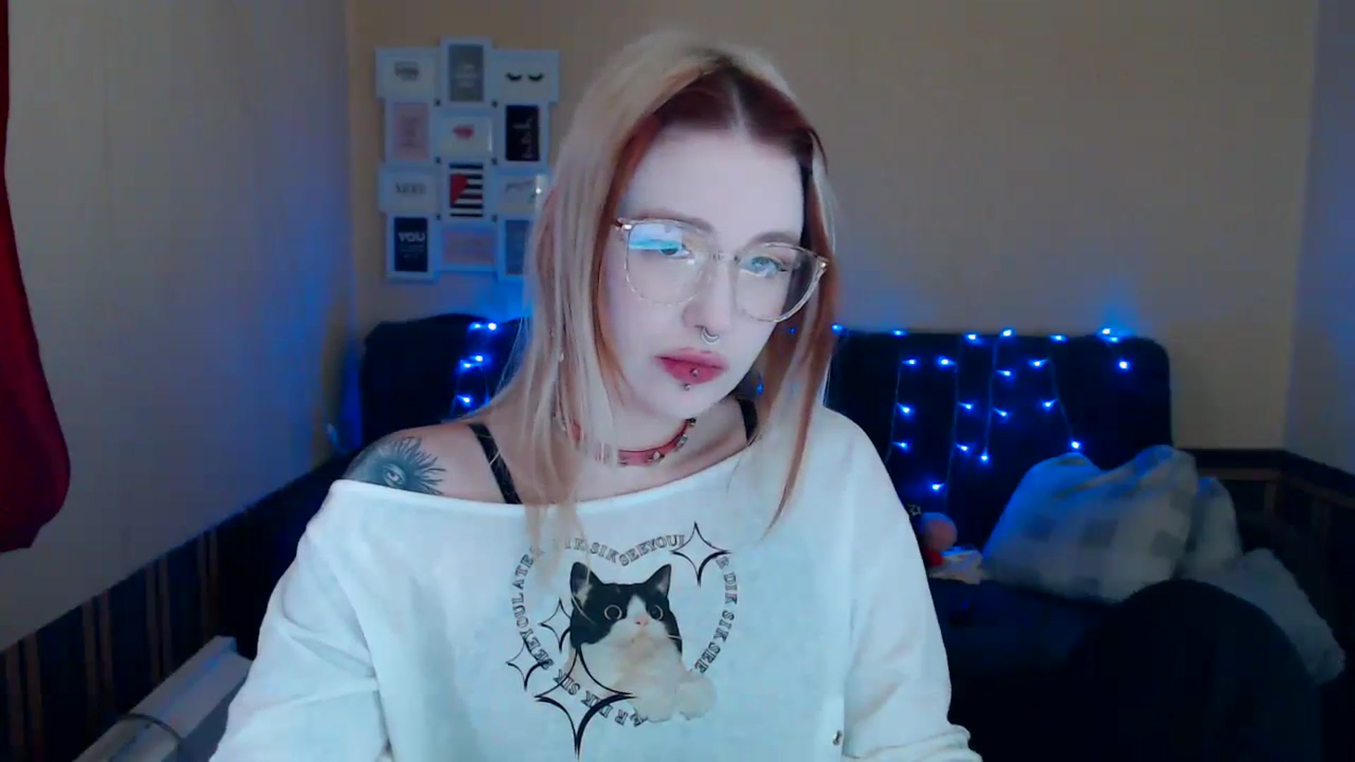 Gallery image thumbnail from Killinna's myfreecams stream on, 04/12/2024, 13:45 image 3 of 20