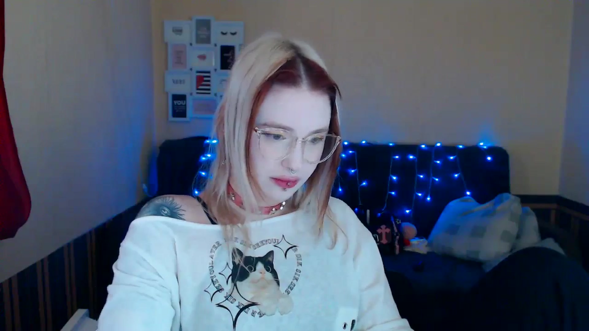 Gallery image thumbnail from Killinna's myfreecams stream on, 04/12/2024, 13:45 image 6 of 20