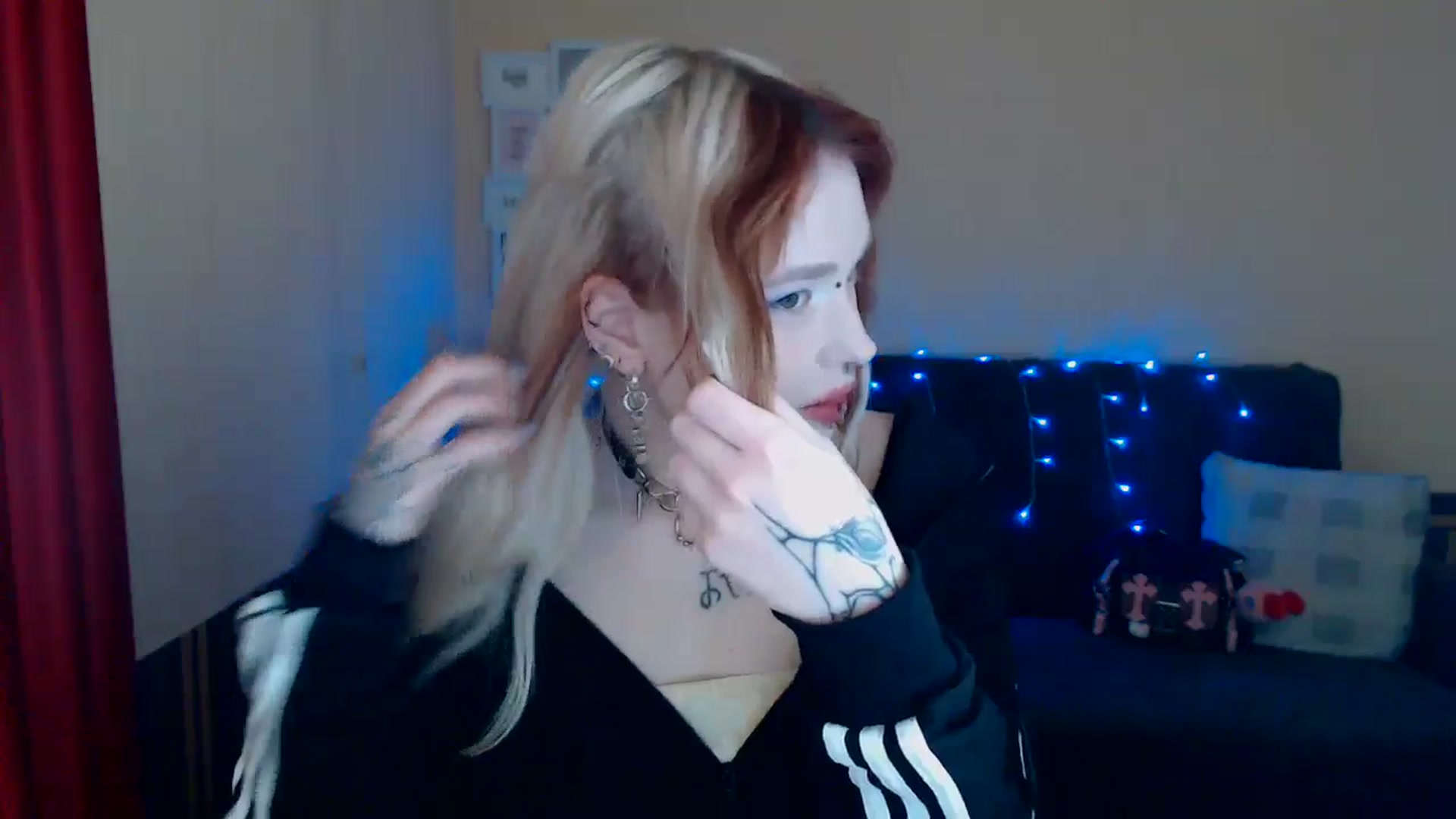 Gallery image thumbnail from Killinna's myfreecams stream on, 04/21/2024, 12:47 image 5 of 20