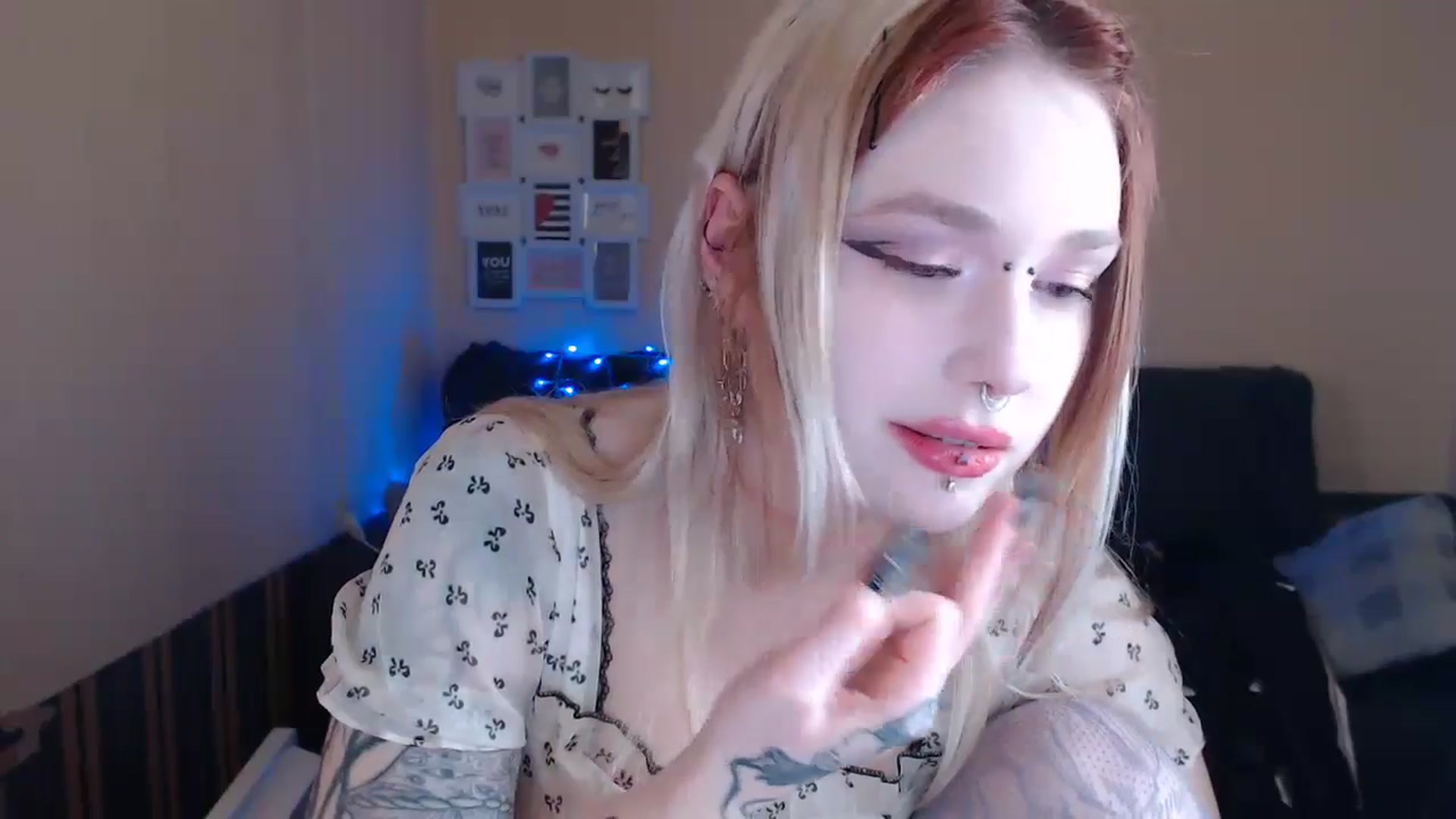 Gallery image thumbnail from Killinna's myfreecams stream on, 04/24/2024, 14:37 image 8 of 20