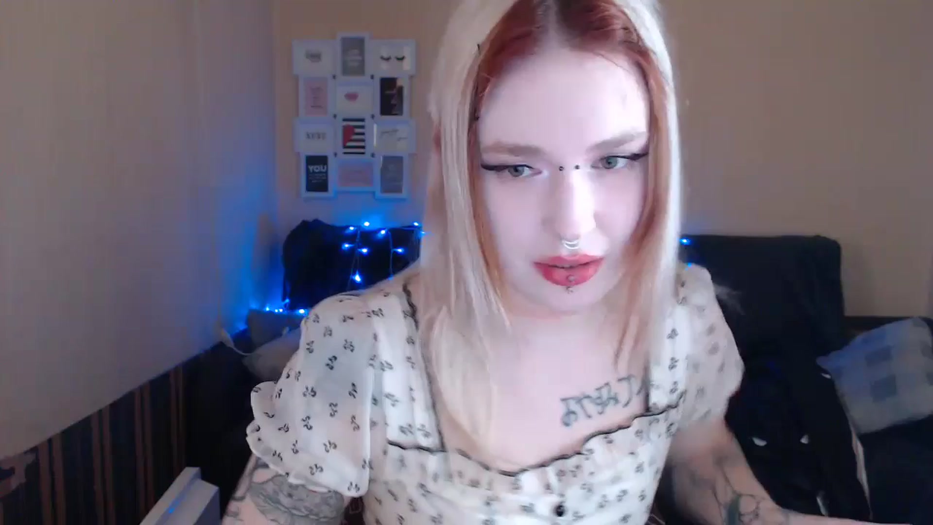 Gallery image thumbnail from Killinna's myfreecams stream on, 04/24/2024, 14:37 image 1 of 20