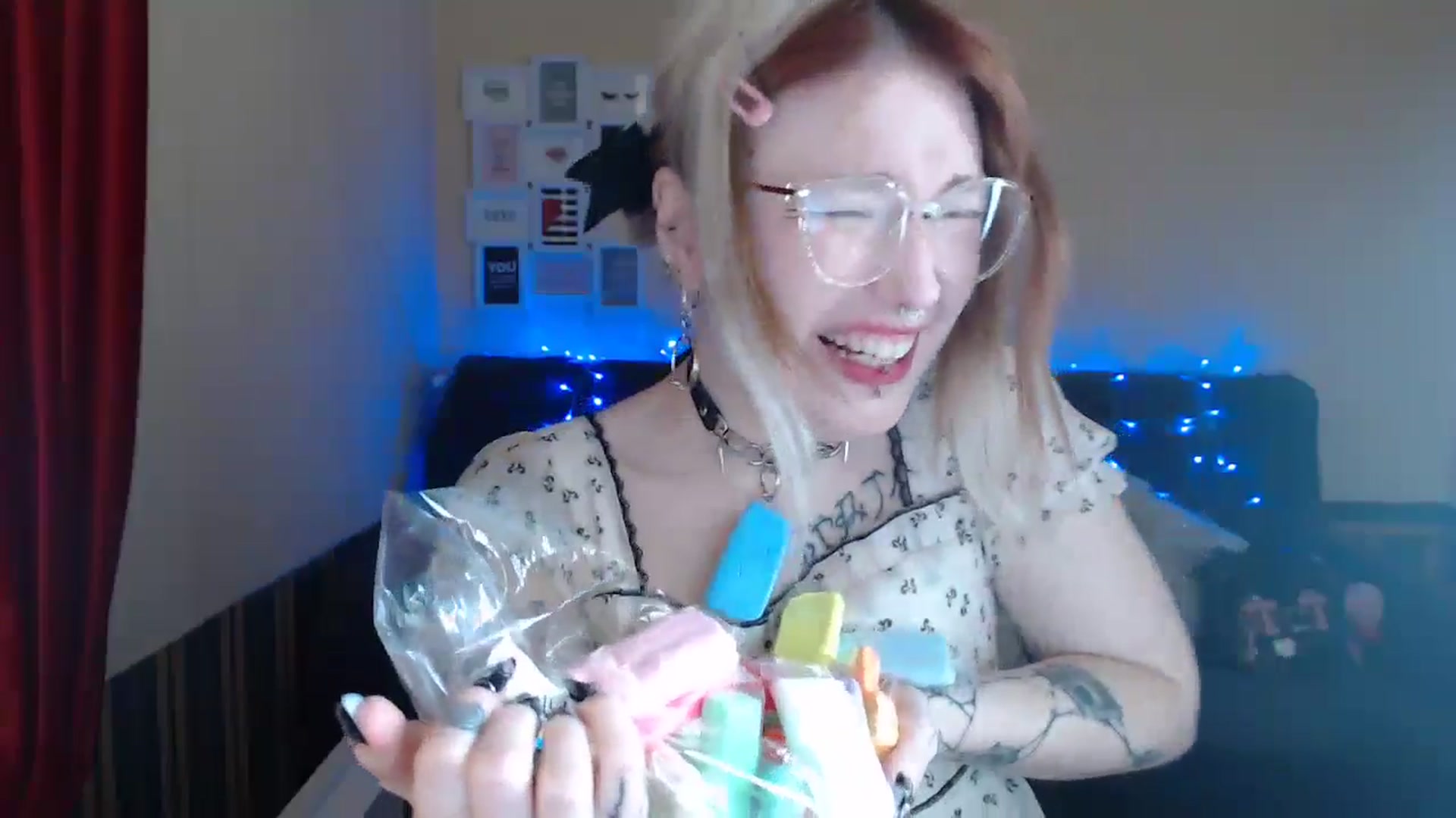 Gallery image thumbnail from Killinna's myfreecams stream on, 04/28/2024, 13:29 image 12 of 20