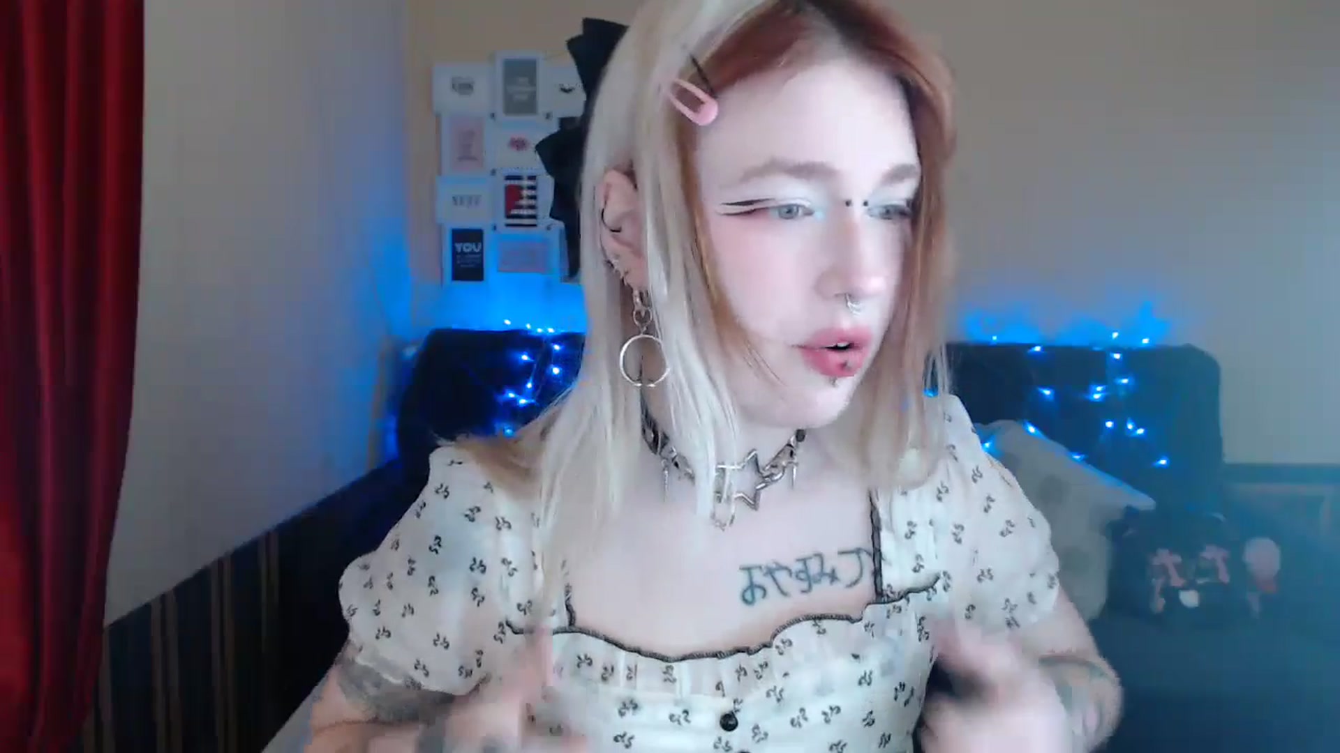 Gallery image thumbnail from Killinna's myfreecams stream on, 04/28/2024, 13:29 image 3 of 20