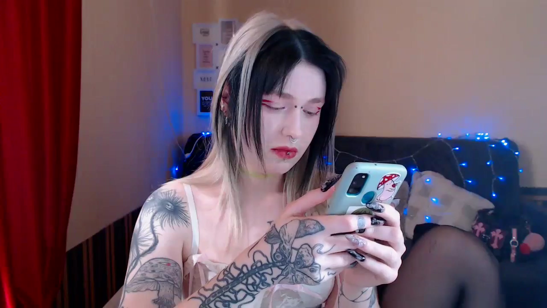 Gallery image thumbnail from Killinna's myfreecams stream on, 05/02/2024, 14:04 image 14 of 20