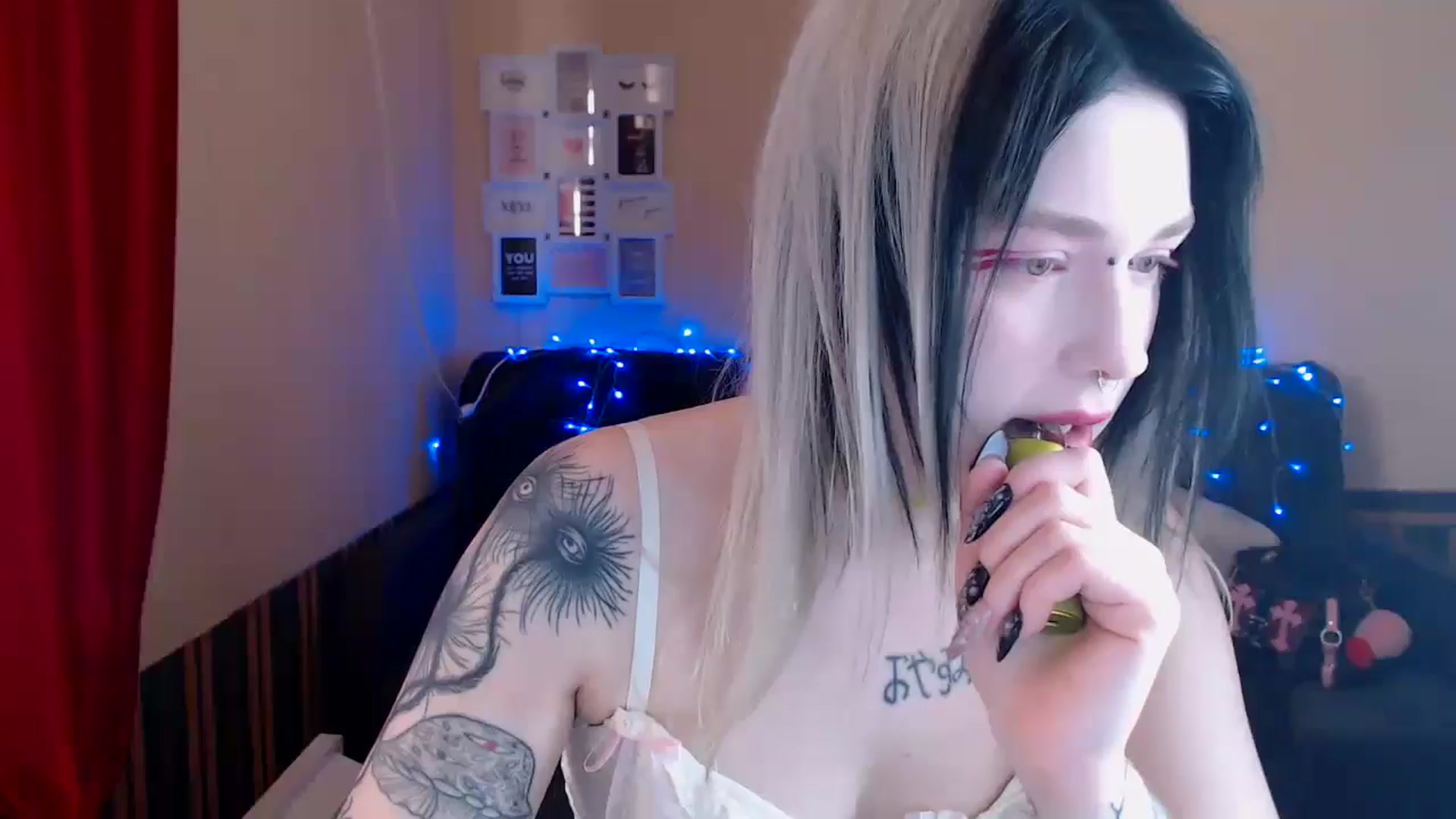 Gallery image thumbnail from Killinna's myfreecams stream on, 05/02/2024, 14:04 image 1 of 20