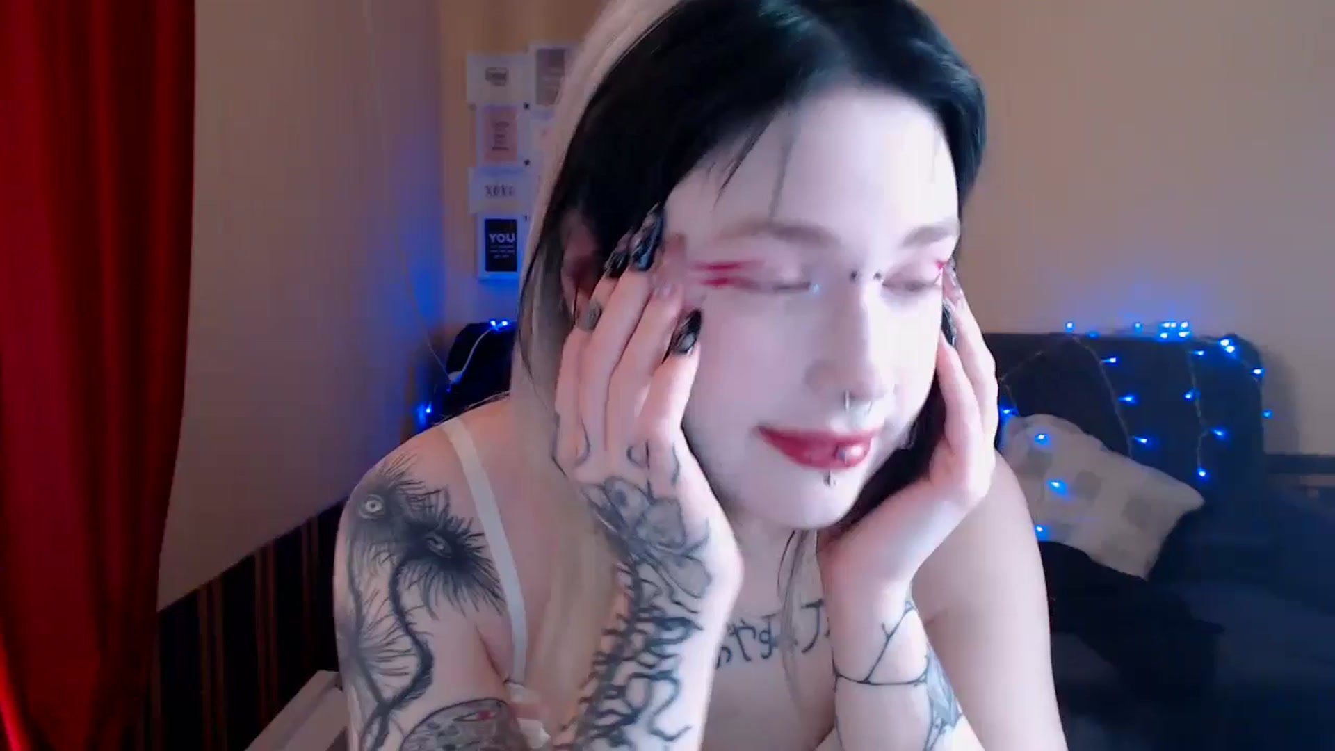 Gallery image thumbnail from Killinna's myfreecams stream on, 05/02/2024, 14:04 image 18 of 20