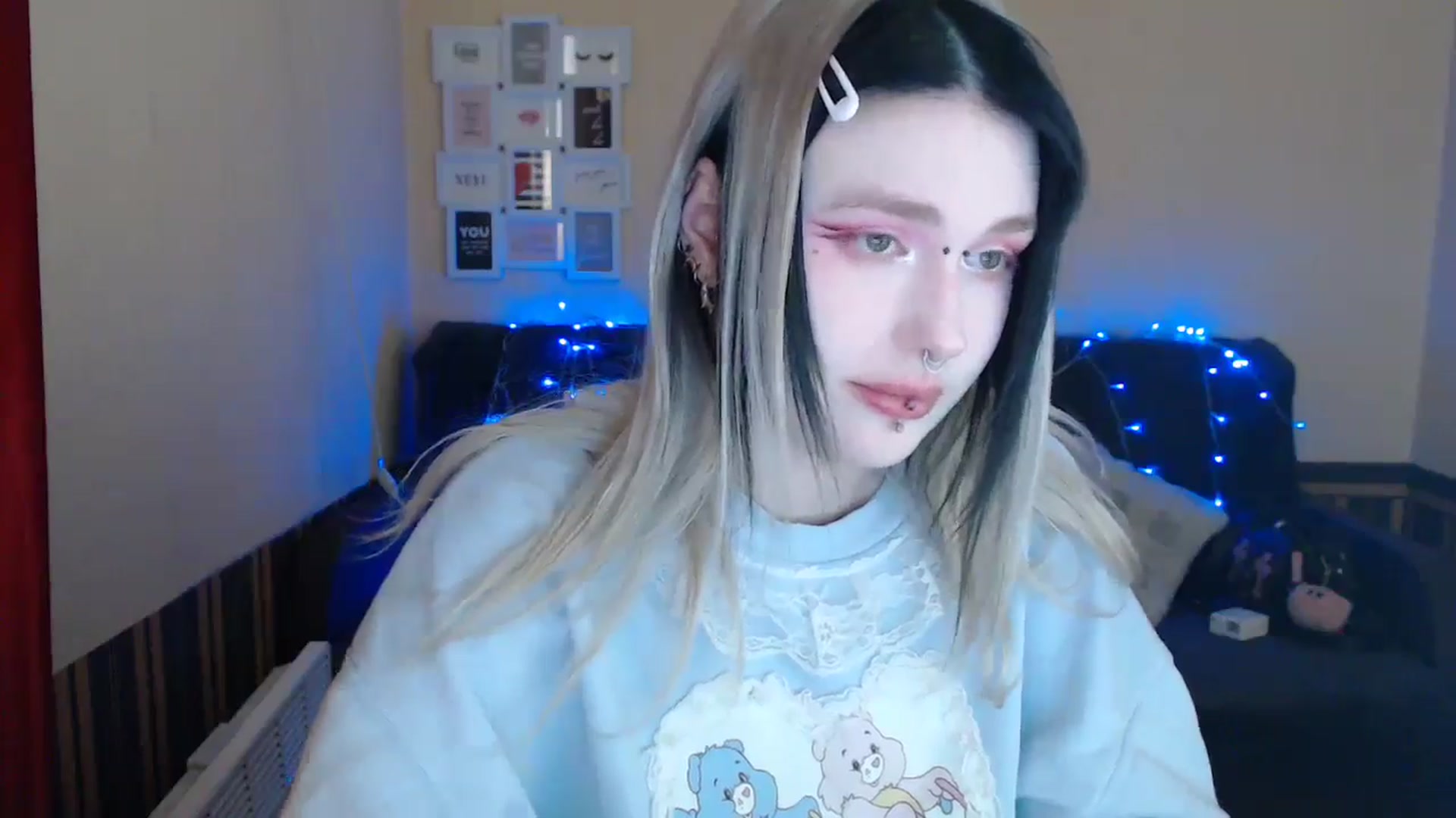 Gallery image thumbnail from Killinna's myfreecams stream on, 05/03/2024, 15:48 image 2 of 20