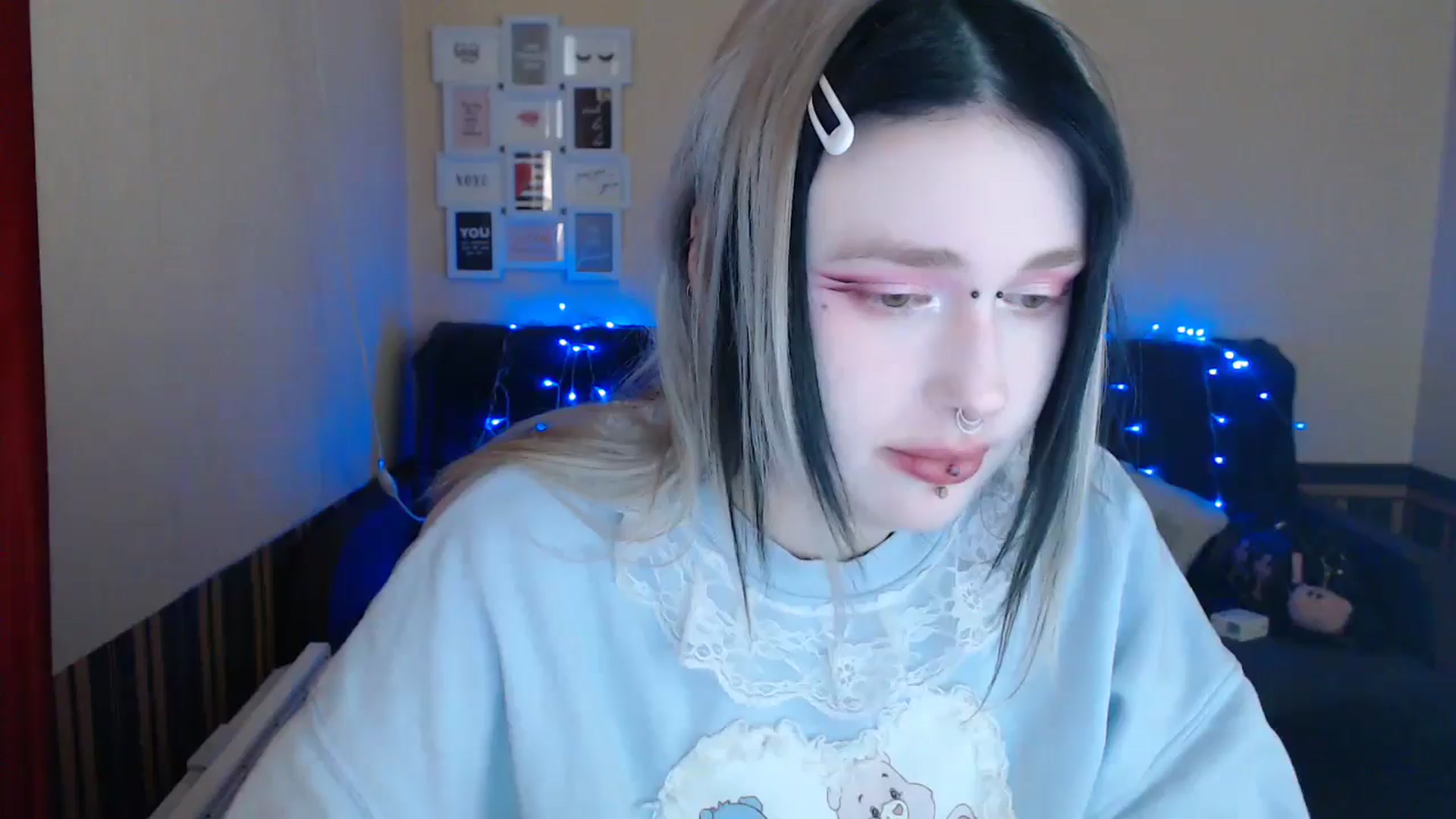 Gallery image thumbnail from Killinna's myfreecams stream on, 05/03/2024, 15:48 image 4 of 20