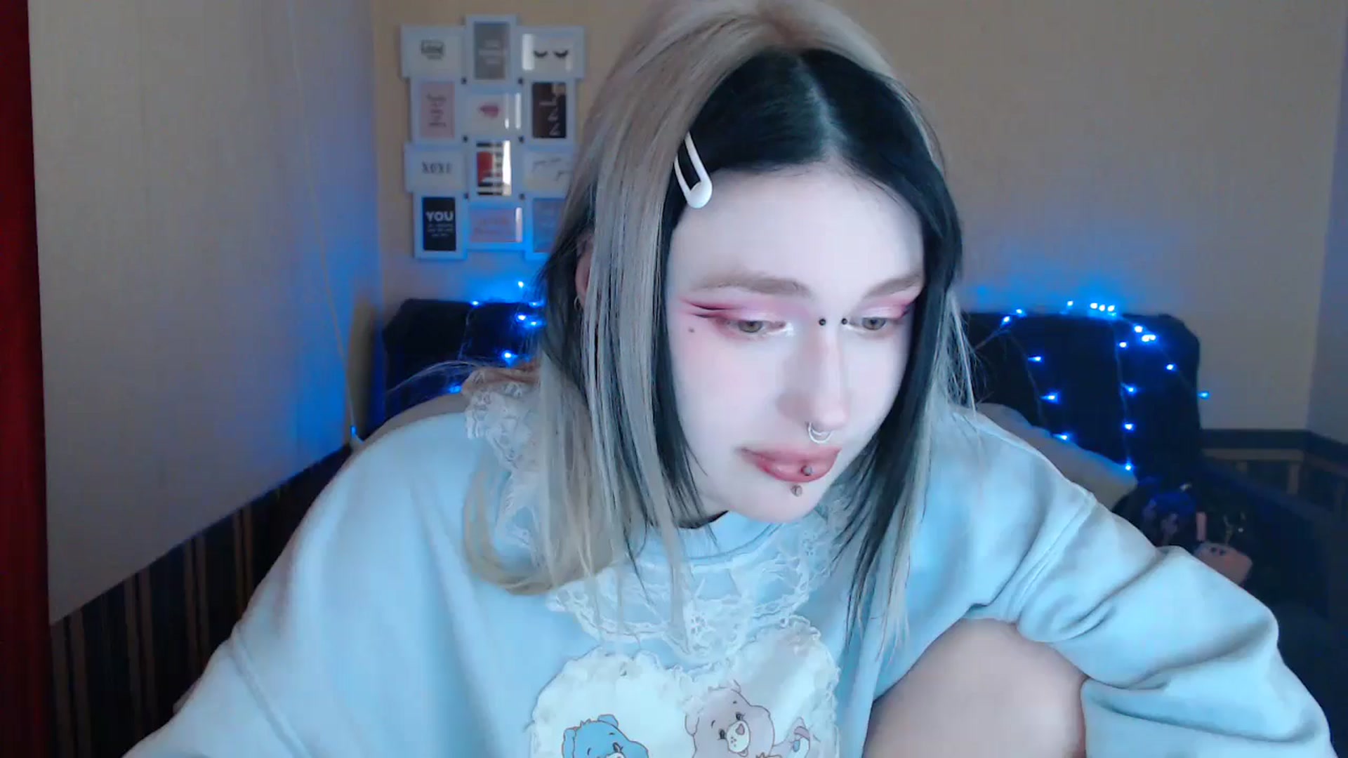 Gallery image thumbnail from Killinna's myfreecams stream on, 05/03/2024, 15:48 image 9 of 20