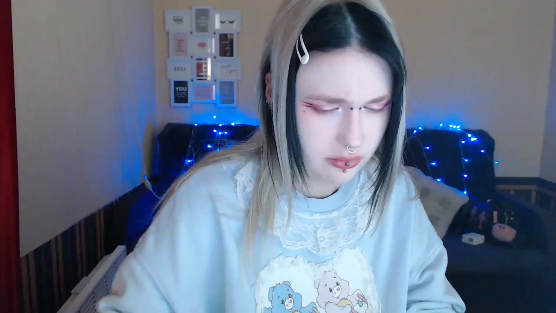 Gallery image thumbnail from Killinna's myfreecams stream on, 05/03/2024, 15:48 image 1 of 20