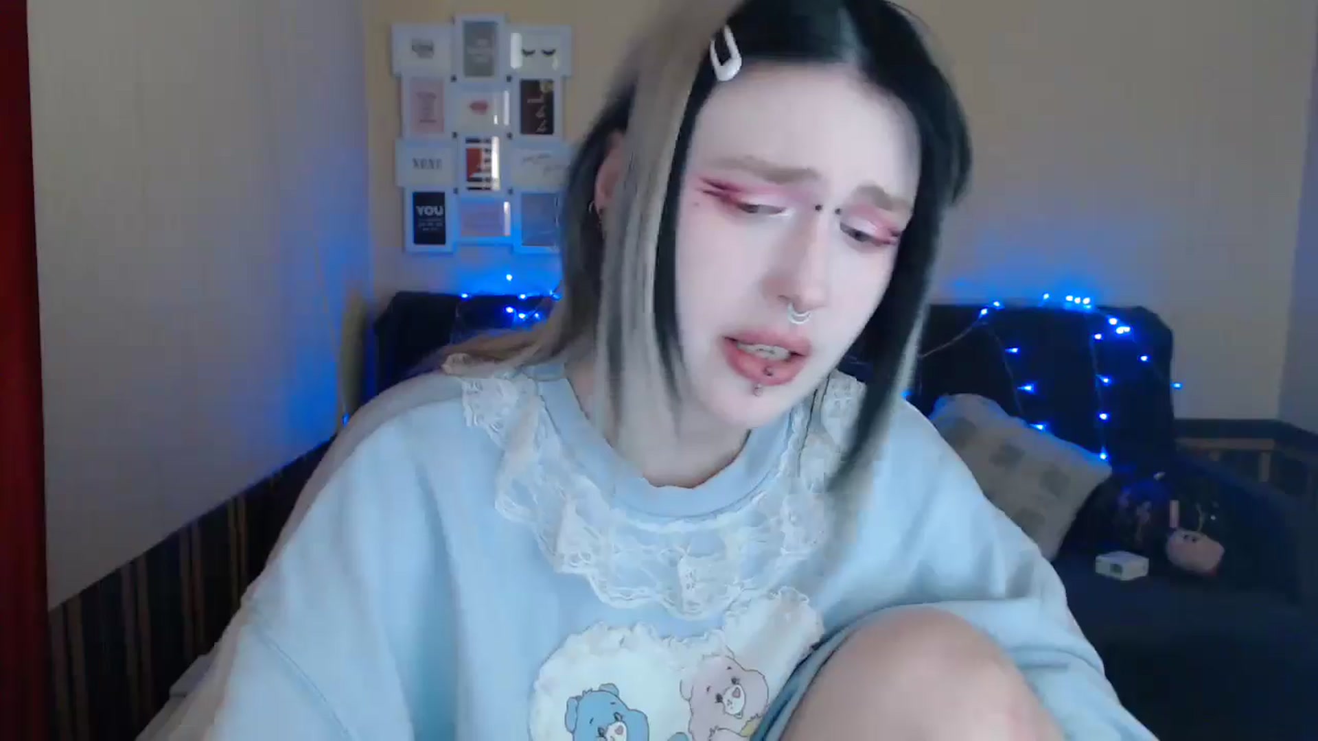 Gallery image thumbnail from Killinna's myfreecams stream on, 05/03/2024, 15:48 image 13 of 20