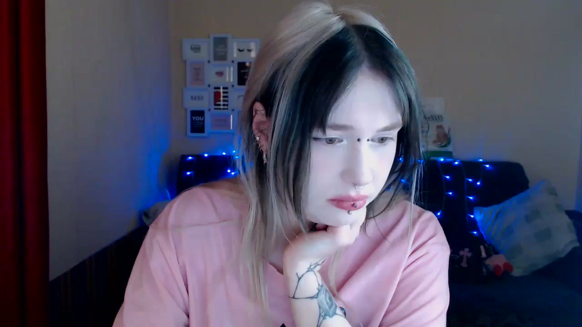 Gallery image thumbnail from Killinna's myfreecams stream on, 05/11/2024, 14:20 image 9 of 20