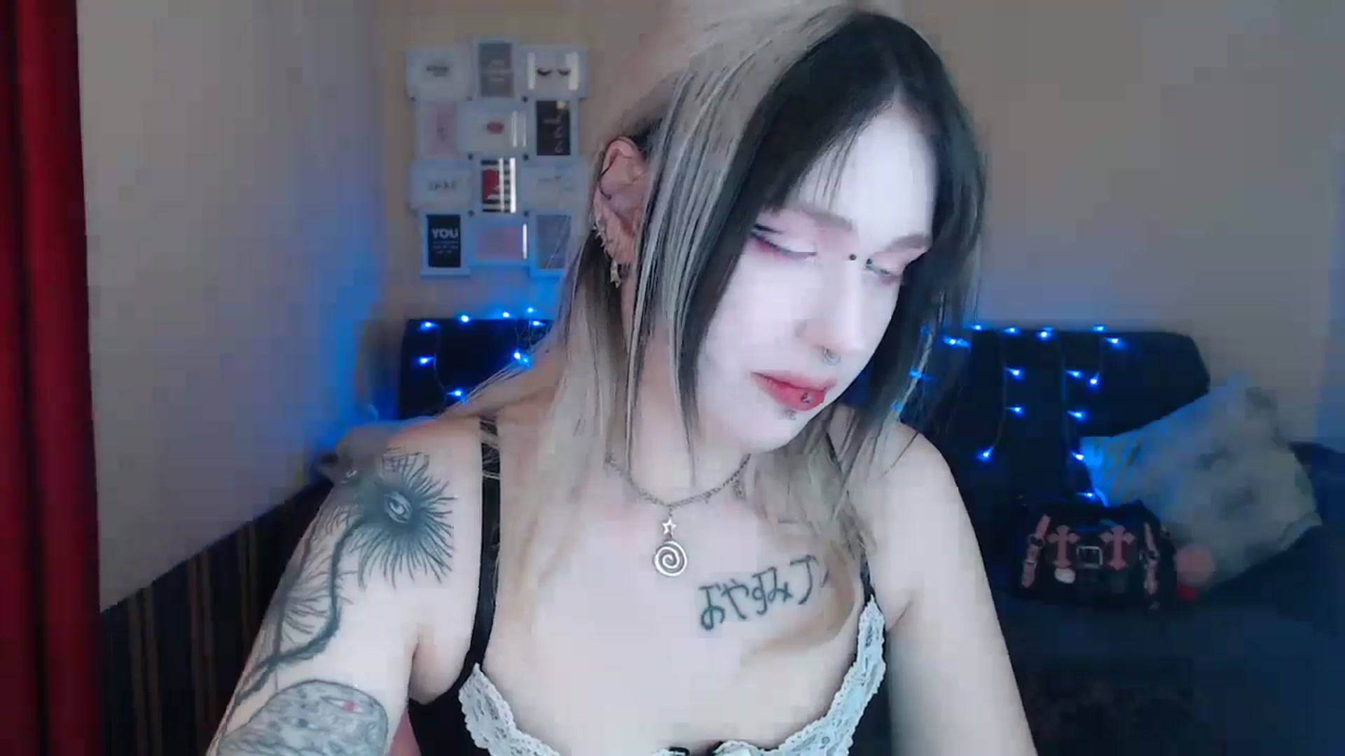 Gallery image thumbnail from Killinna's myfreecams stream on, 05/12/2024, 13:29 image 16 of 20