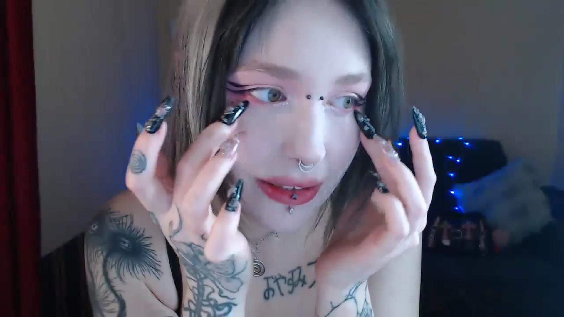 Gallery image thumbnail from Killinna's myfreecams stream on, 05/12/2024, 13:29 image 11 of 20