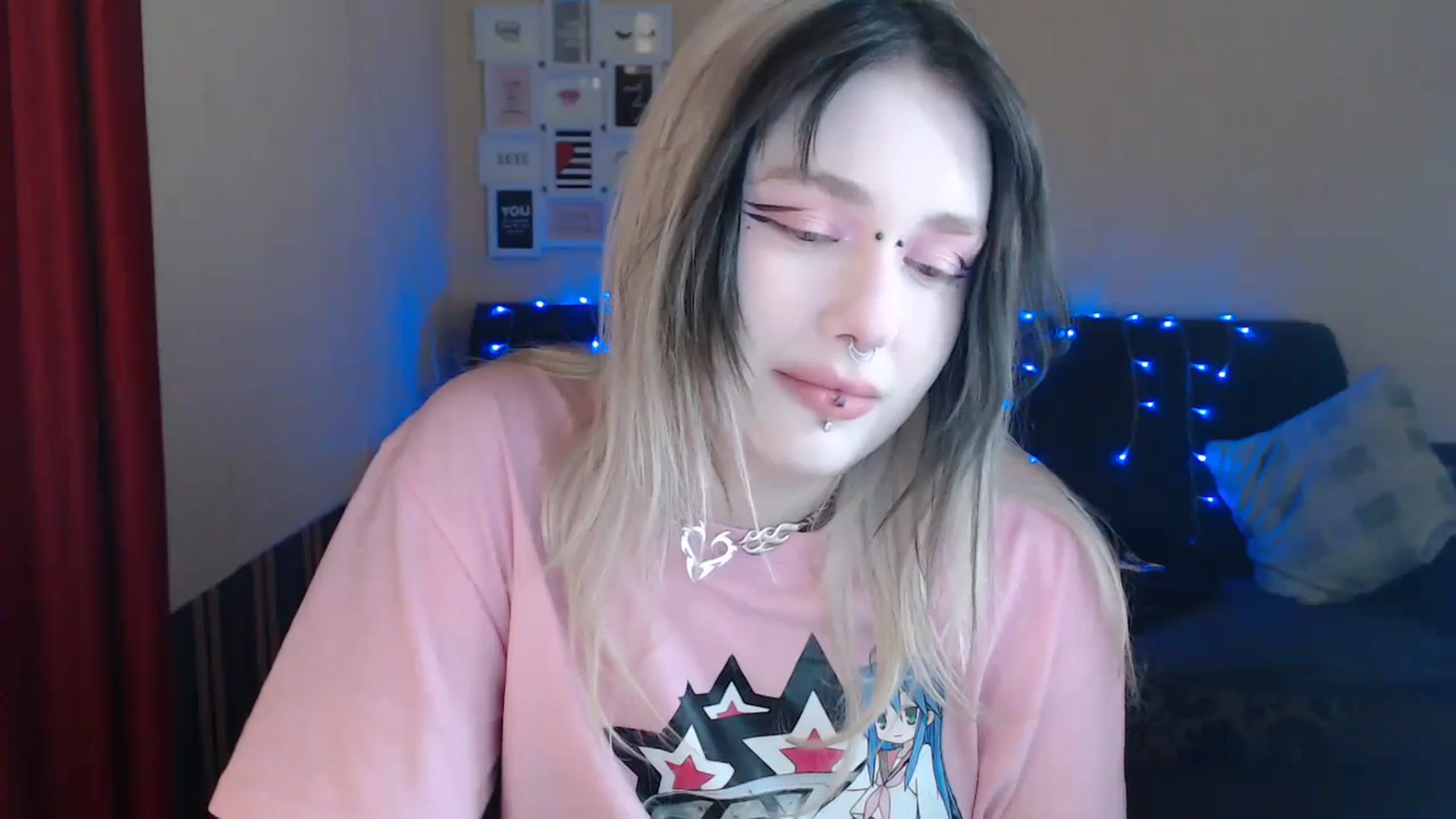 Gallery image thumbnail from Killinna's myfreecams stream on, 05/13/2024, 16:14 image 12 of 20