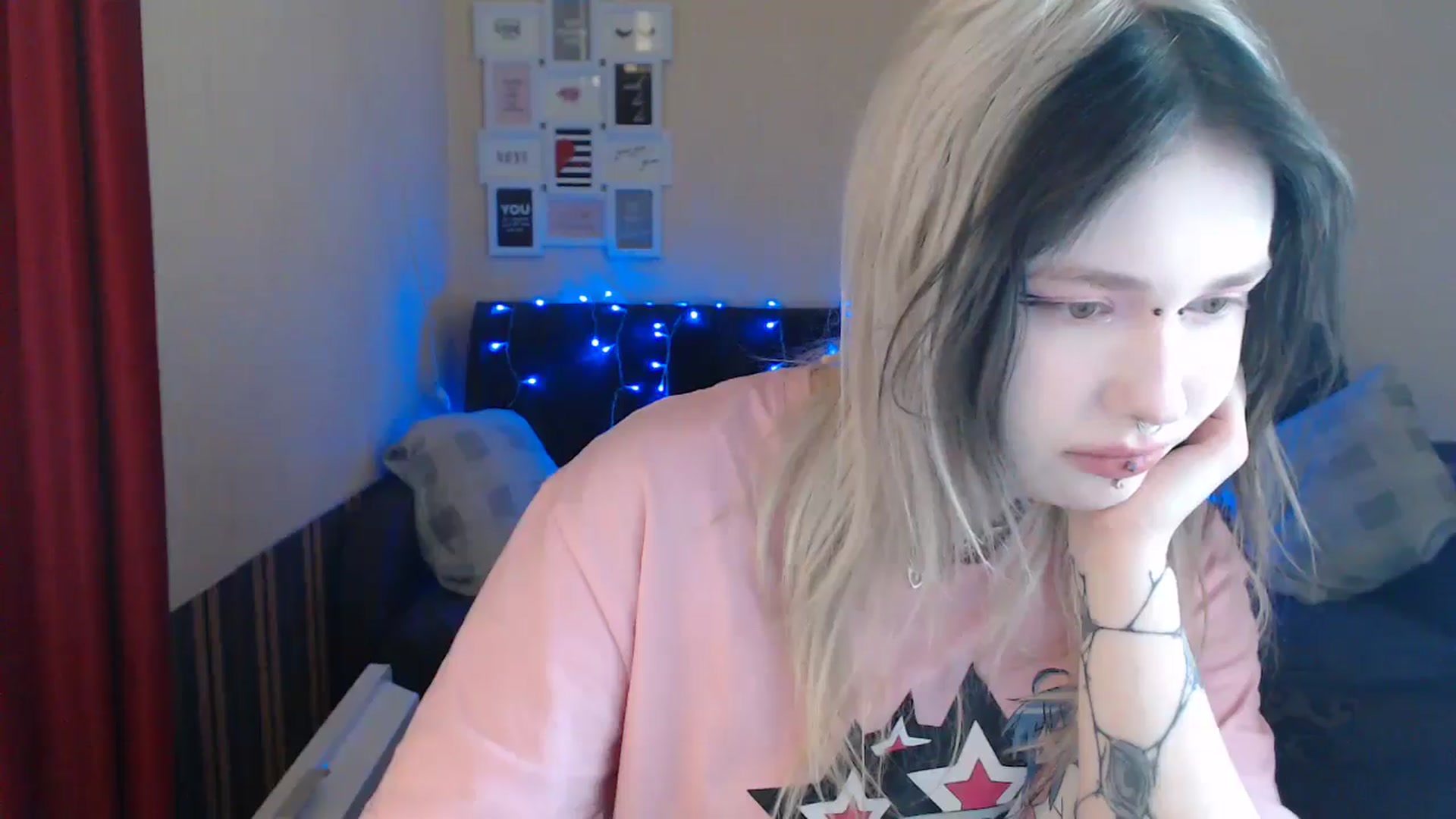 Gallery image thumbnail from Killinna's myfreecams stream on, 05/13/2024, 16:14 image 15 of 20