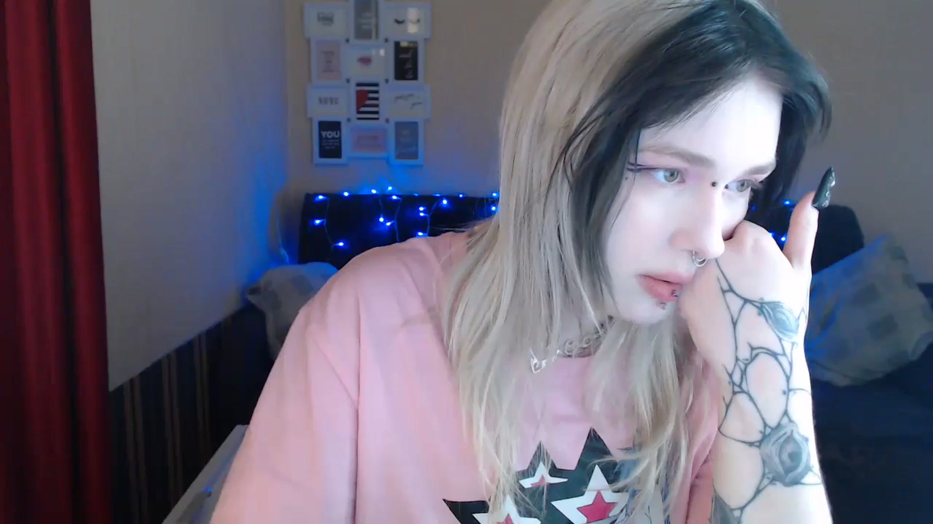 Gallery image thumbnail from Killinna's myfreecams stream on, 05/13/2024, 16:14 image 14 of 20