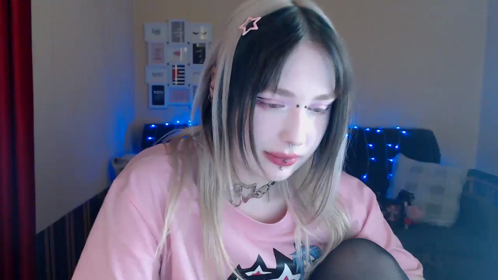 Gallery image thumbnail from Killinna's myfreecams stream on, 05/16/2024, 14:38 image 2 of 20