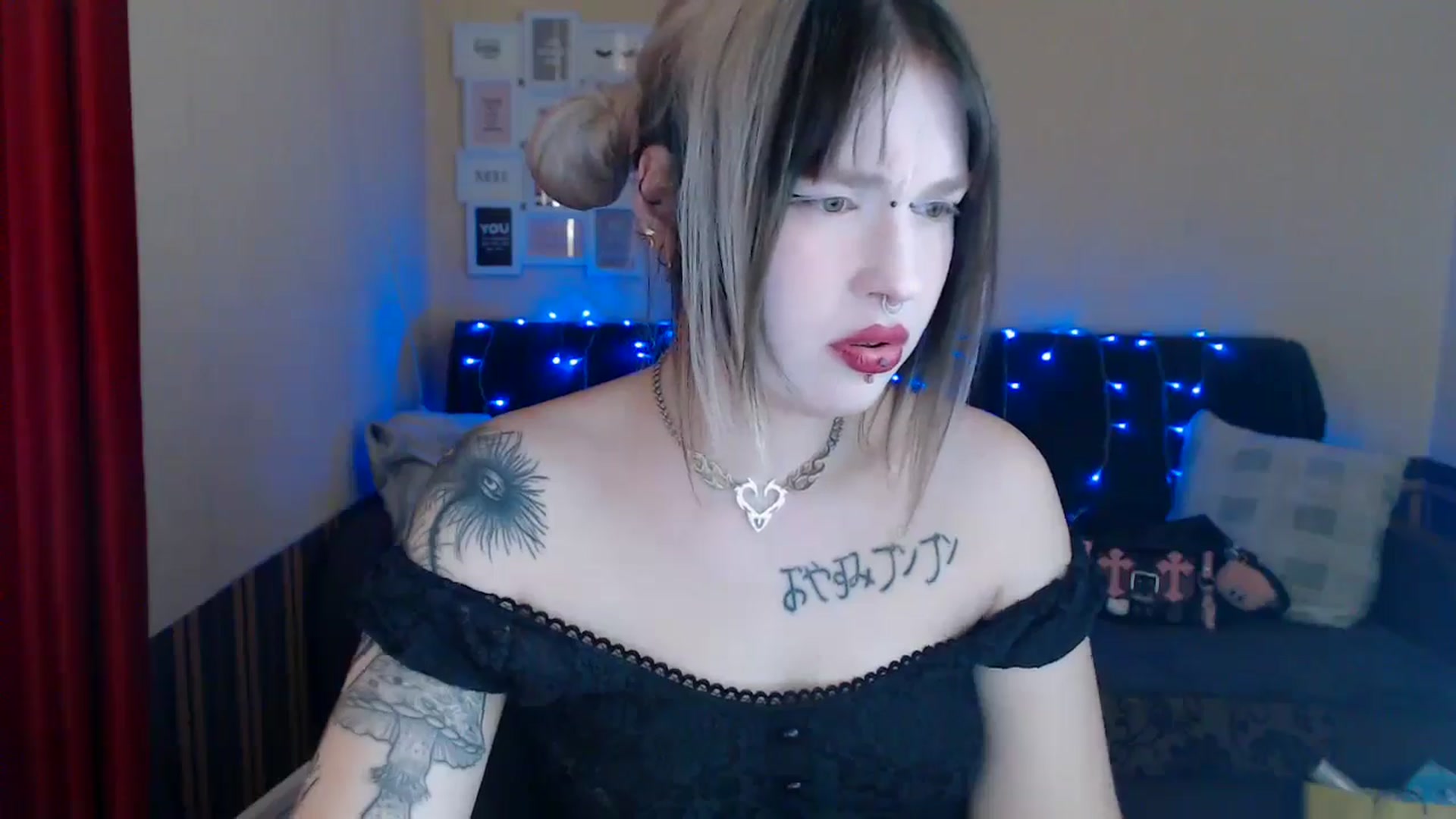 Gallery image thumbnail from Killinna's myfreecams stream on, 05/17/2024, 14:08 image 18 of 20