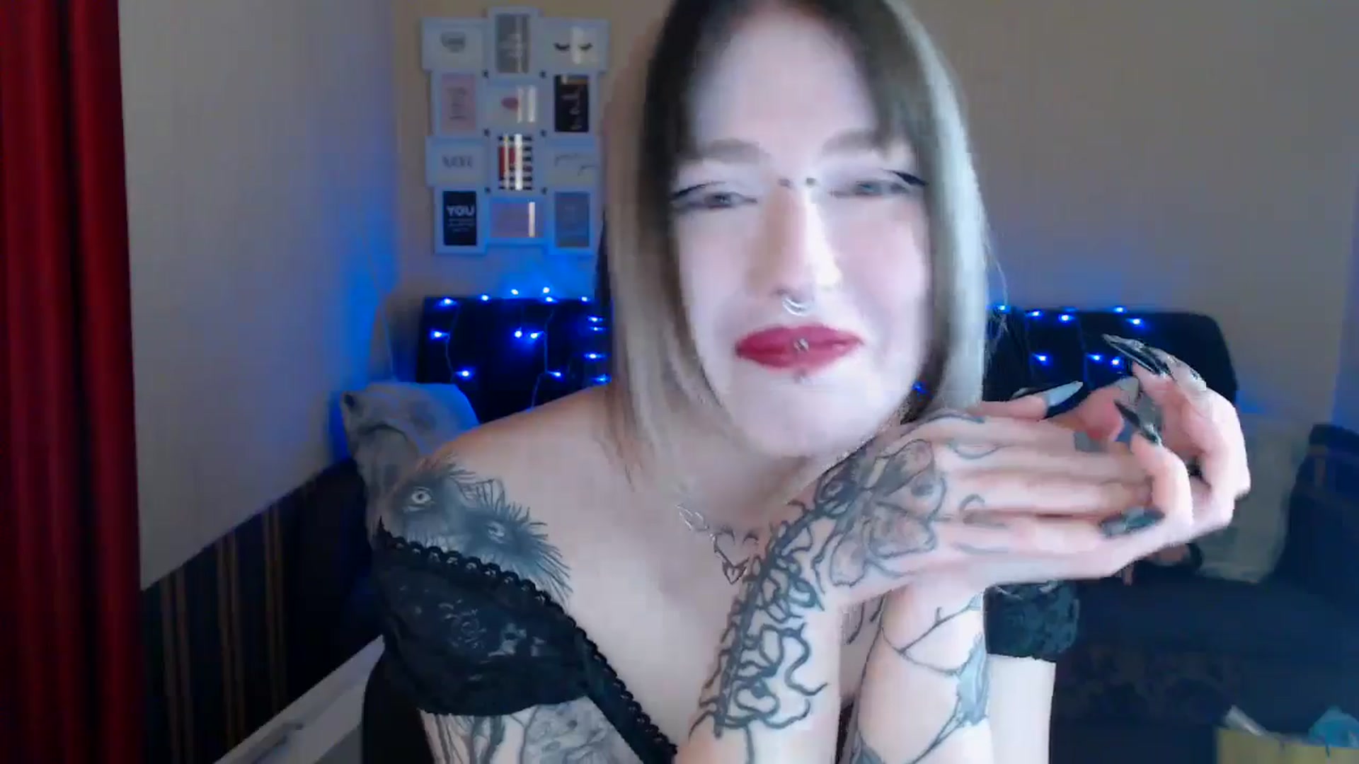 Gallery image thumbnail from Killinna's myfreecams stream on, 05/17/2024, 14:08 image 13 of 20