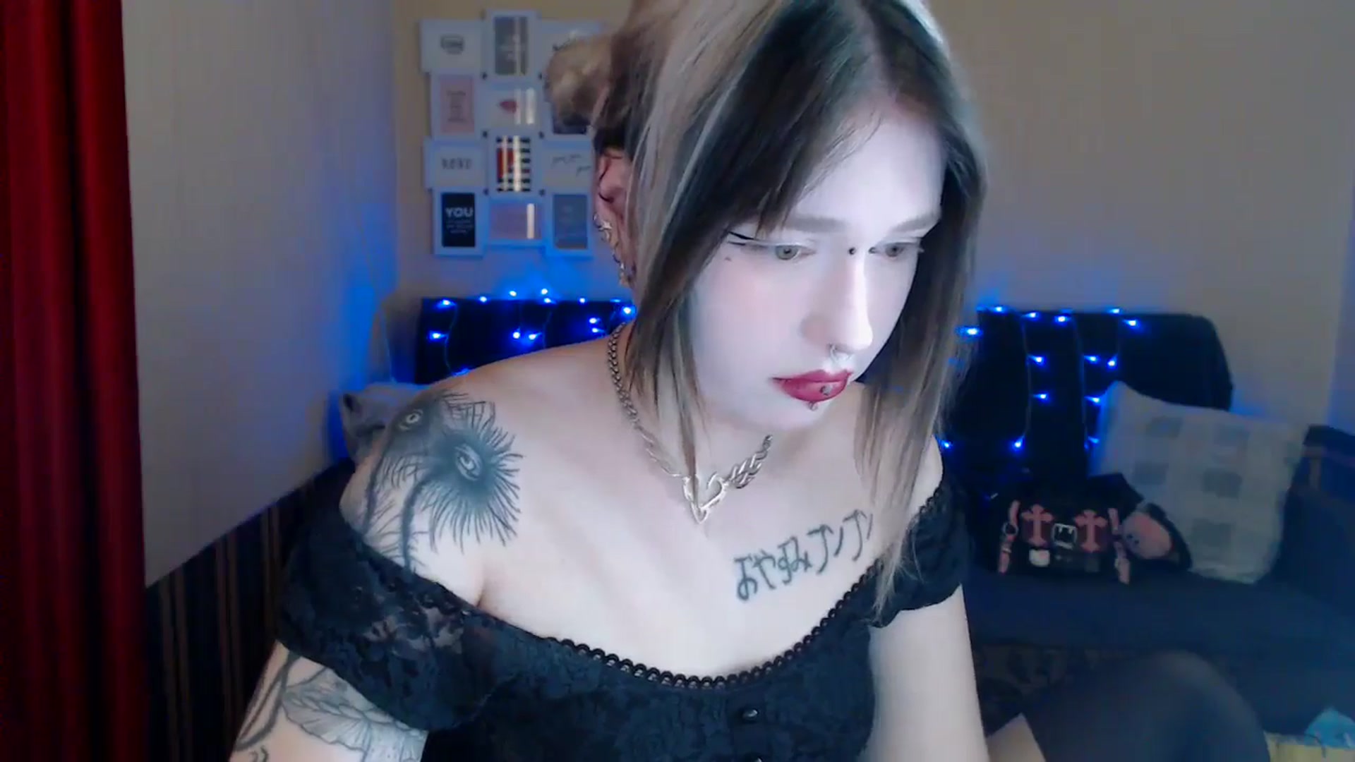Gallery image thumbnail from Killinna's myfreecams stream on, 05/17/2024, 14:08 image 11 of 20