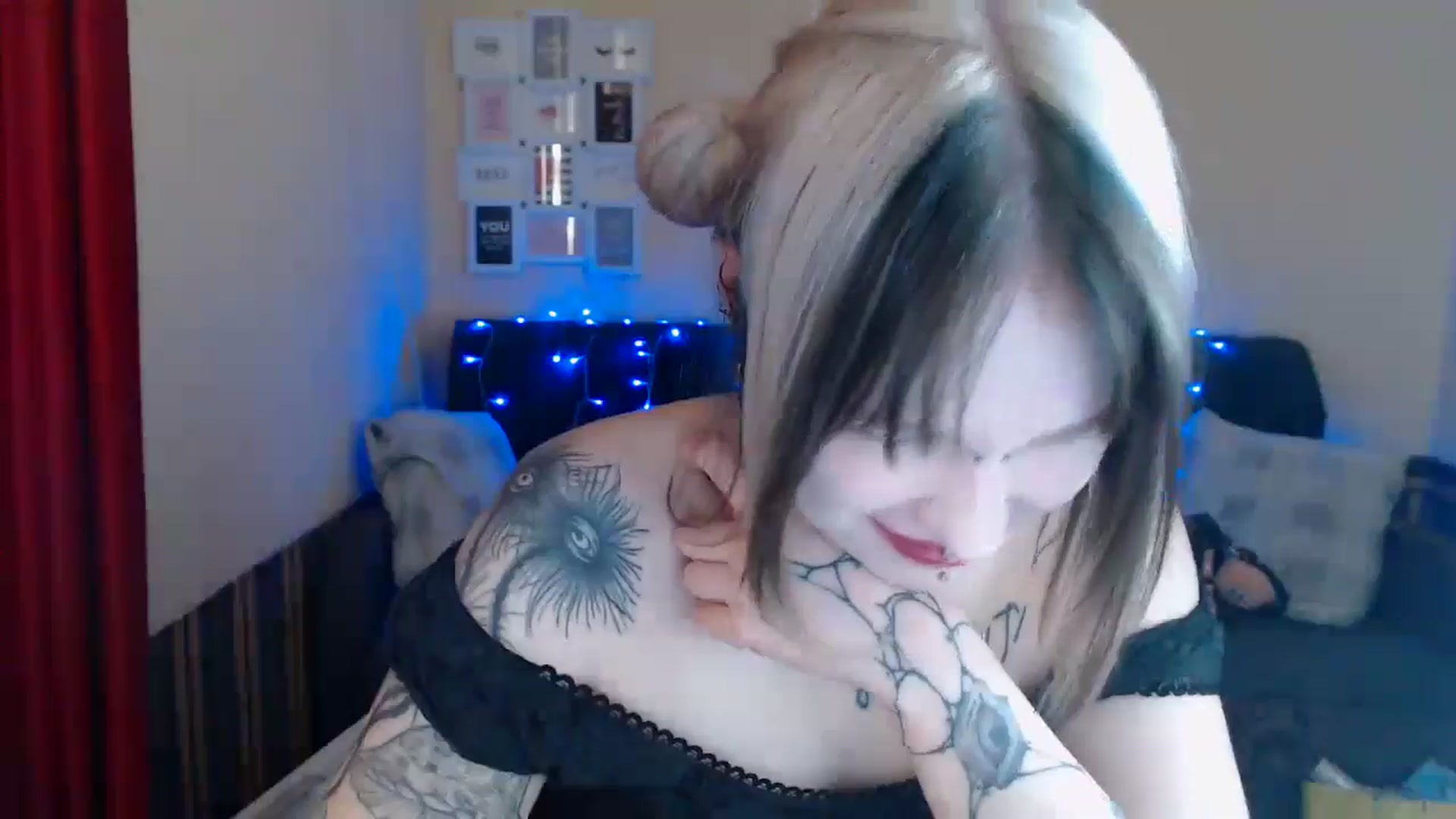Gallery image thumbnail from Killinna's myfreecams stream on, 05/17/2024, 14:08 image 20 of 20