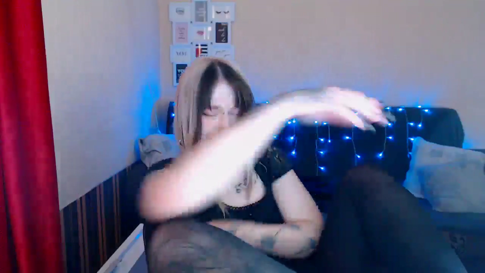 Gallery image thumbnail from Killinna's myfreecams stream on, 05/18/2024, 17:06 image 15 of 20