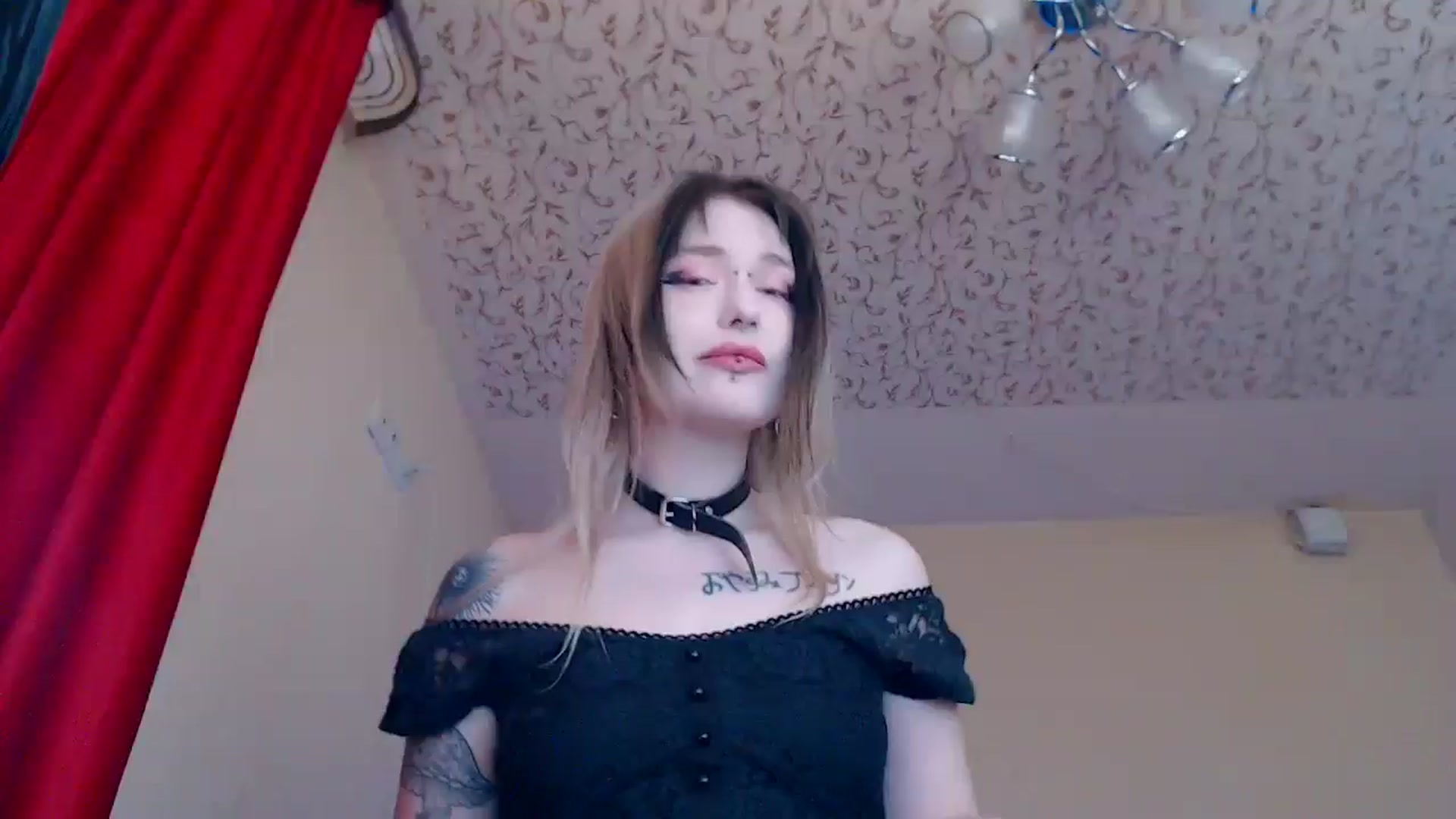 Gallery image thumbnail from Killinna's myfreecams stream on, 05/18/2024, 17:06 image 6 of 20