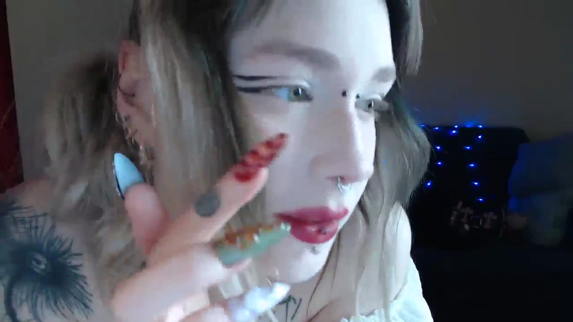 Gallery image thumbnail from Killinna's myfreecams stream on, 05/23/2024, 14:26 image 7 of 20