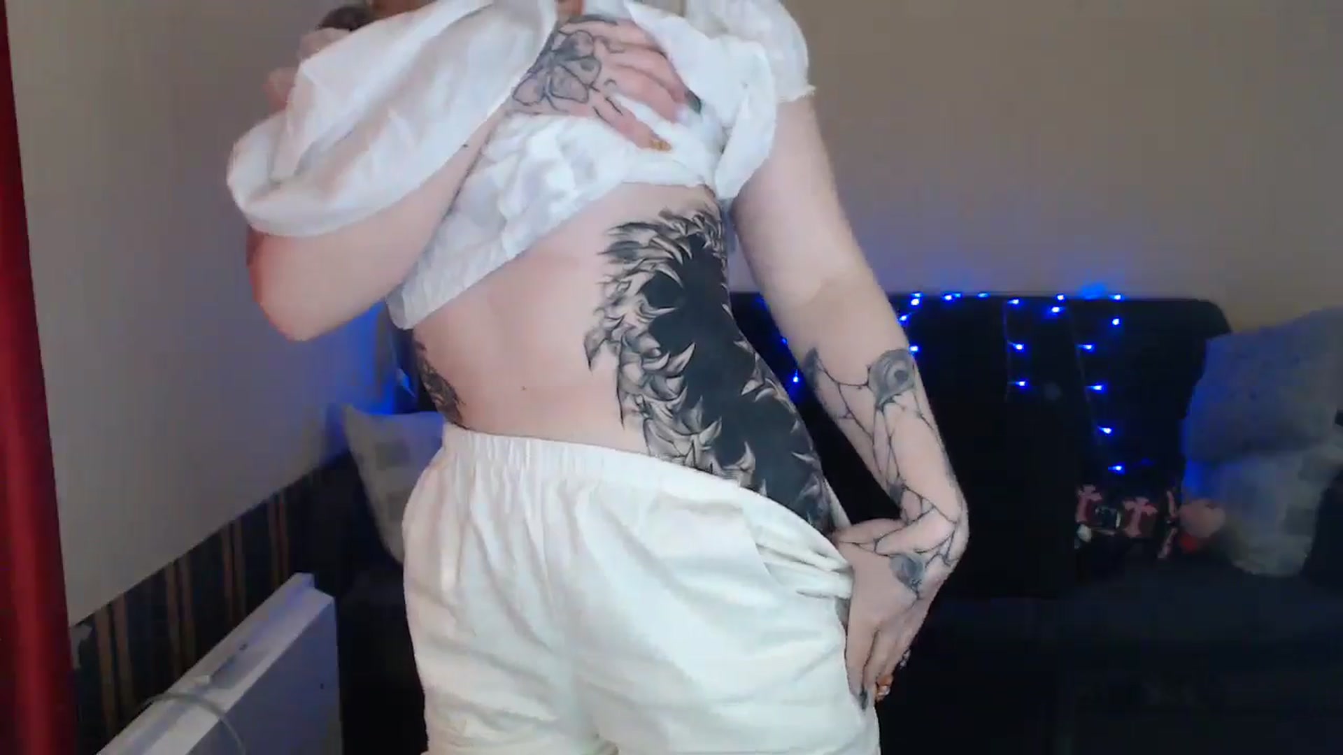Gallery image thumbnail from Killinna's myfreecams stream on, 05/23/2024, 14:26 image 14 of 20