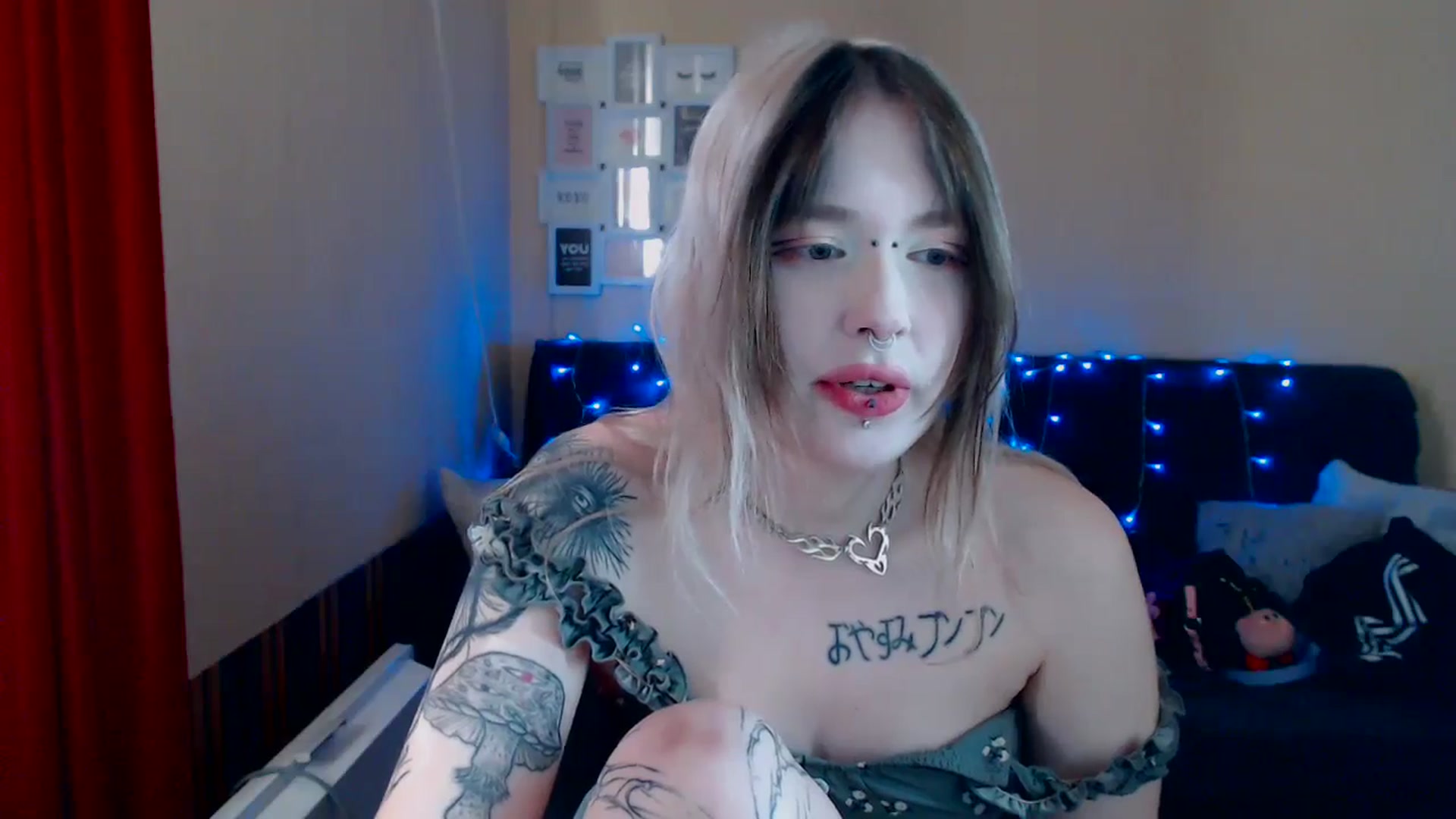 Gallery image thumbnail from Killinna's myfreecams stream on, 05/24/2024, 14:28 image 17 of 20