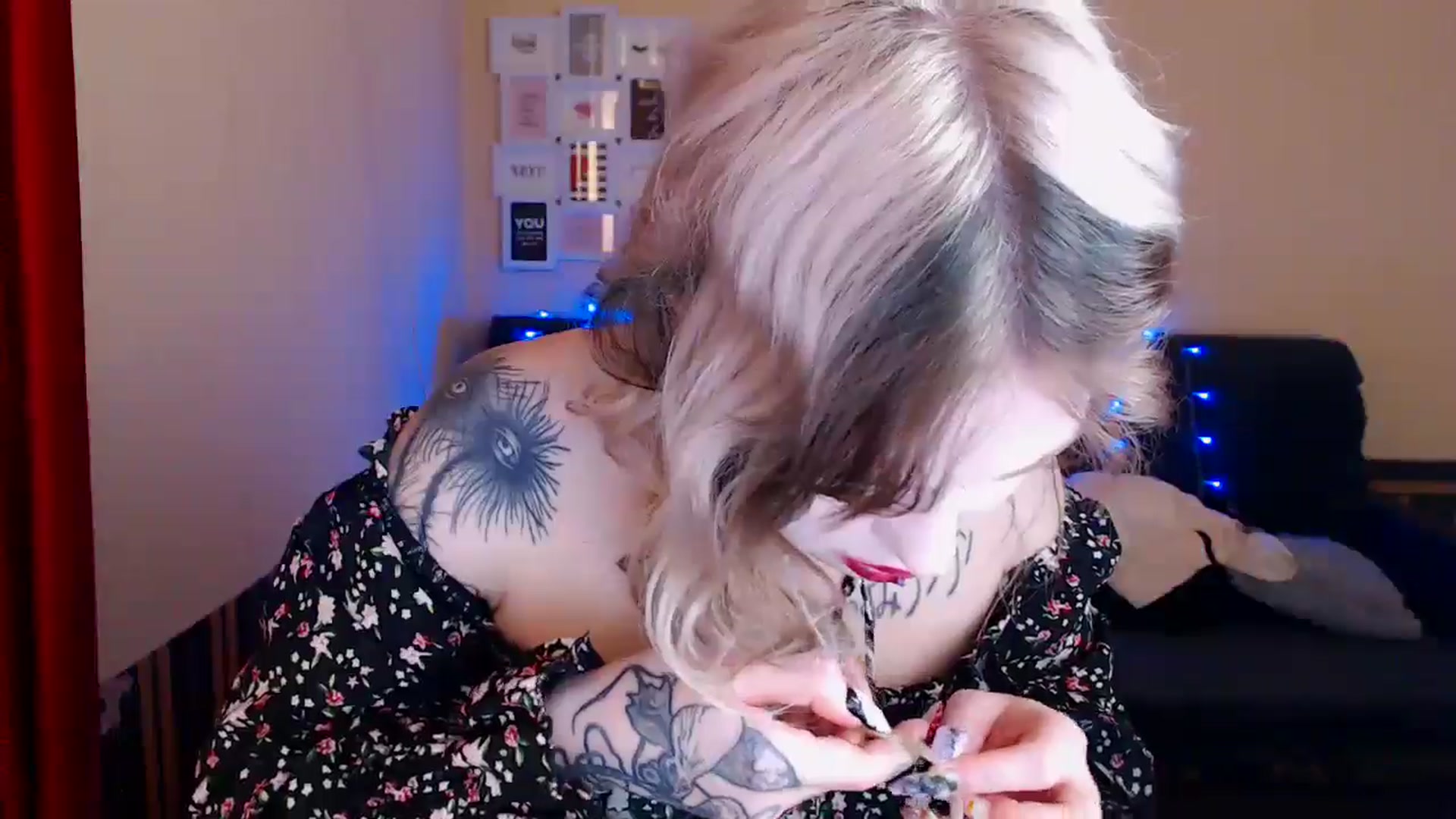 Gallery image thumbnail from Killinna's myfreecams stream on, 05/26/2024, 17:03 image 10 of 20