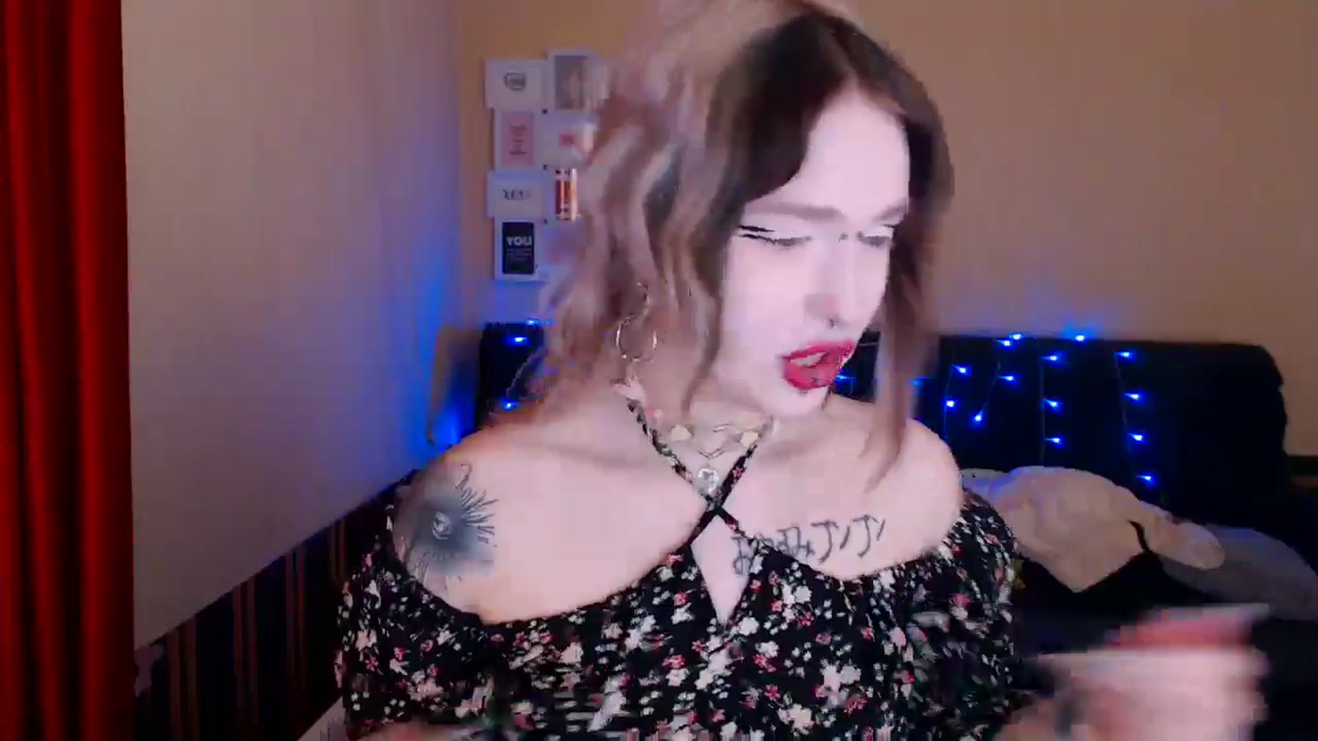 Gallery image thumbnail from Killinna's myfreecams stream on, 05/26/2024, 17:03 image 14 of 20