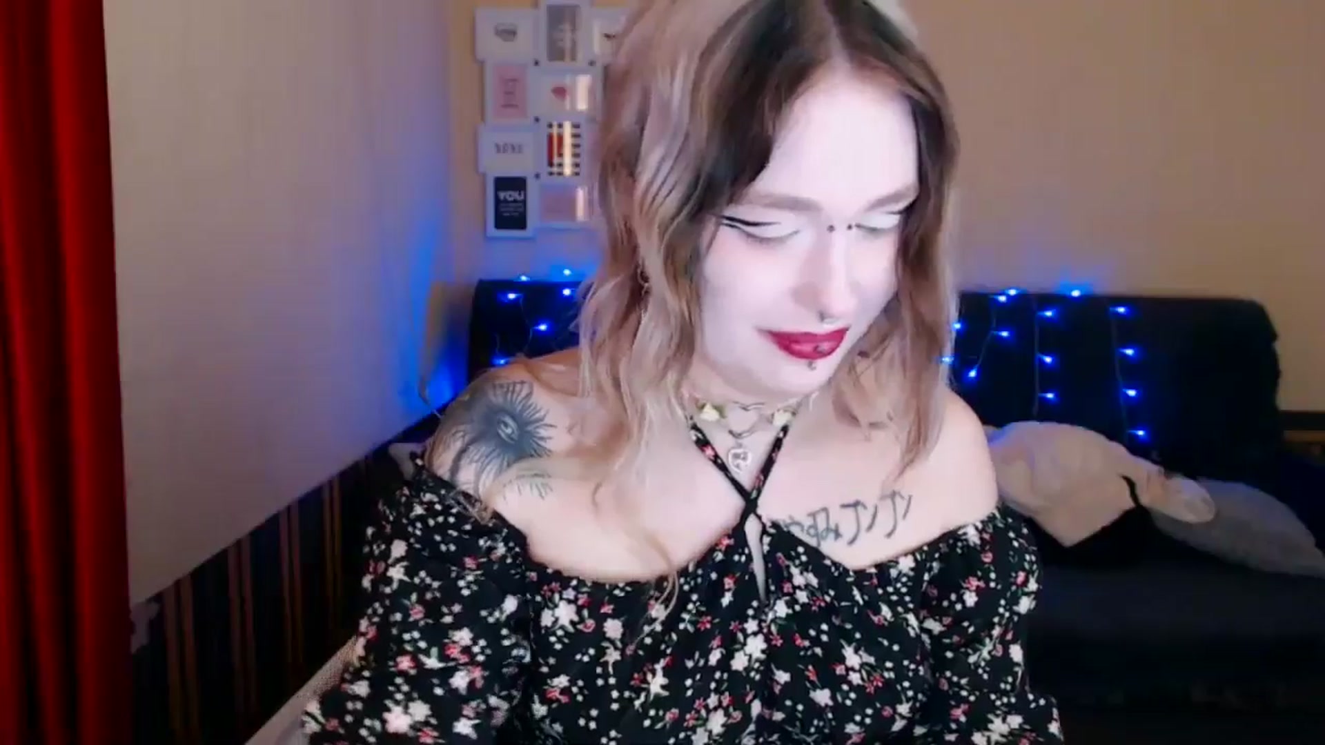 Gallery image thumbnail from Killinna's myfreecams stream on, 05/26/2024, 17:03 image 13 of 20
