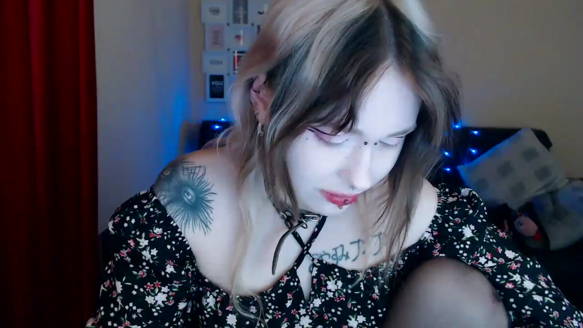 Gallery image thumbnail from Killinna's myfreecams stream on, 05/27/2024, 14:16 image 17 of 20