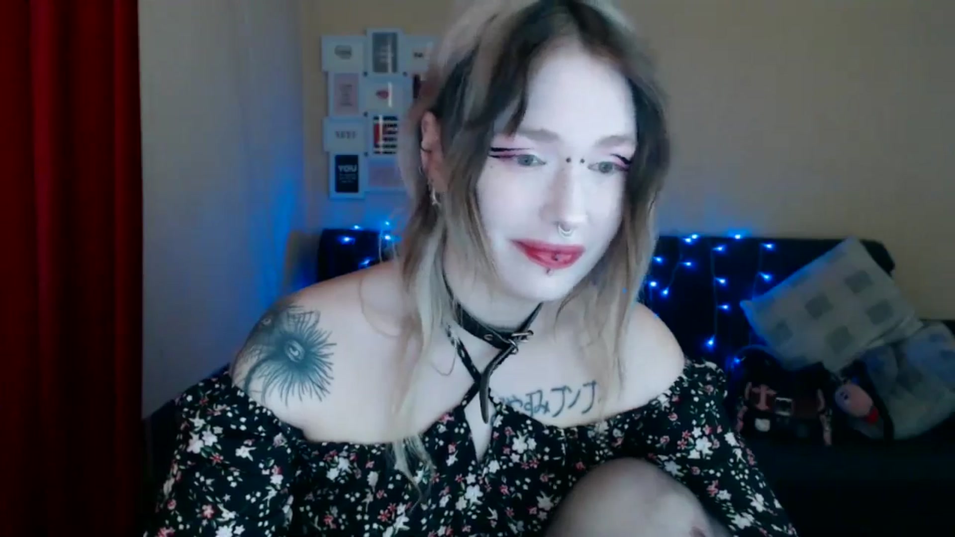 Gallery image thumbnail from Killinna's myfreecams stream on, 05/27/2024, 14:16 image 10 of 20