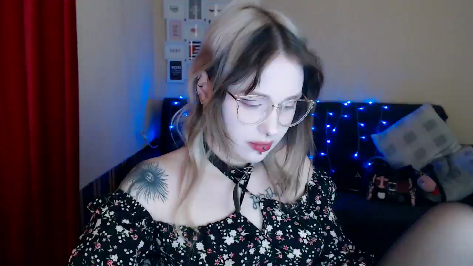 Gallery image thumbnail from Killinna's myfreecams stream on, 05/27/2024, 14:16 image 16 of 20