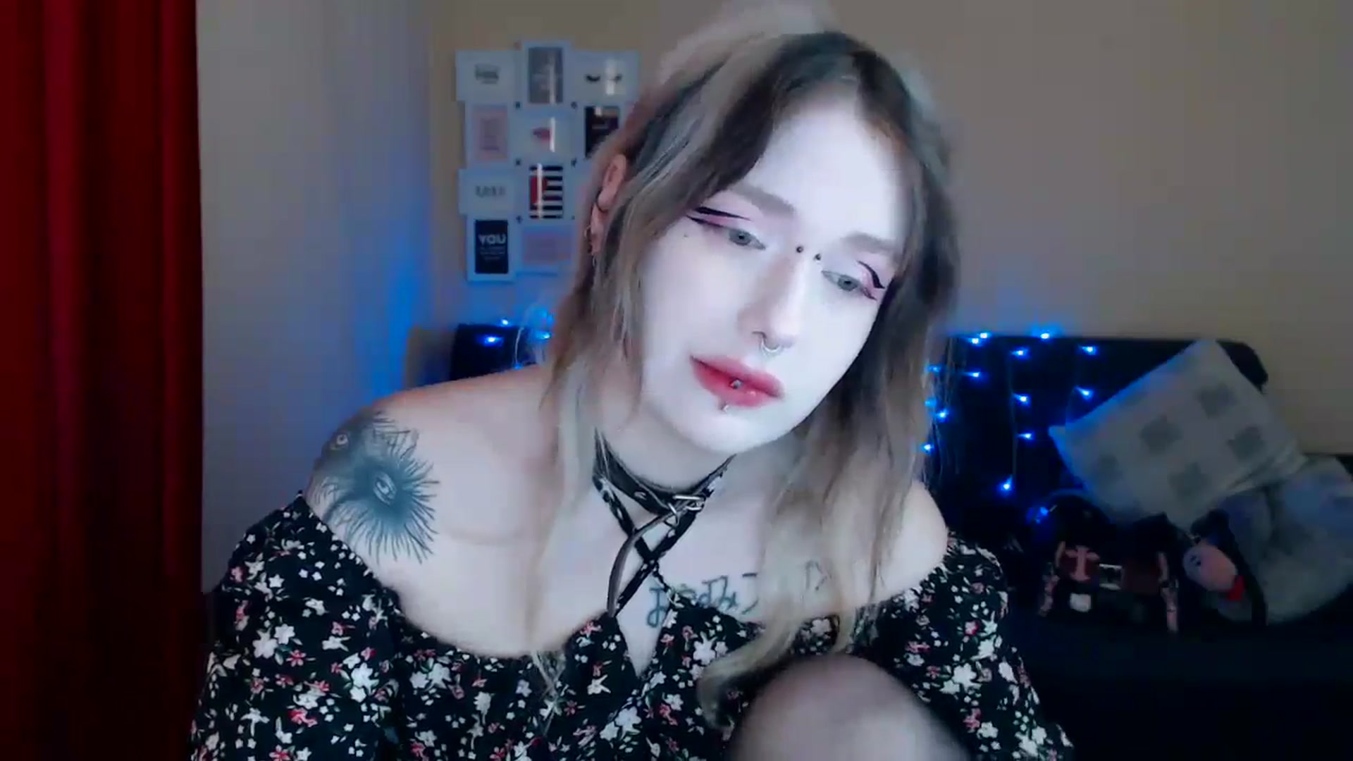 Gallery image thumbnail from Killinna's myfreecams stream on, 05/27/2024, 14:16 image 2 of 20