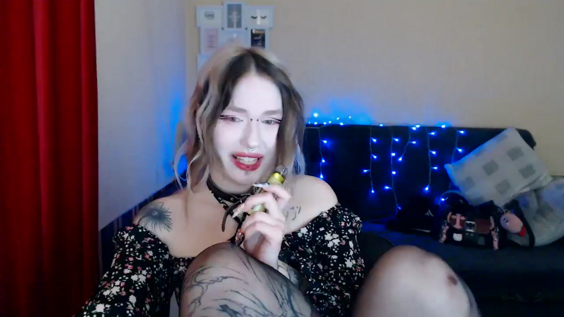 Gallery image thumbnail from Killinna's myfreecams stream on, 05/27/2024, 15:04 image 18 of 20