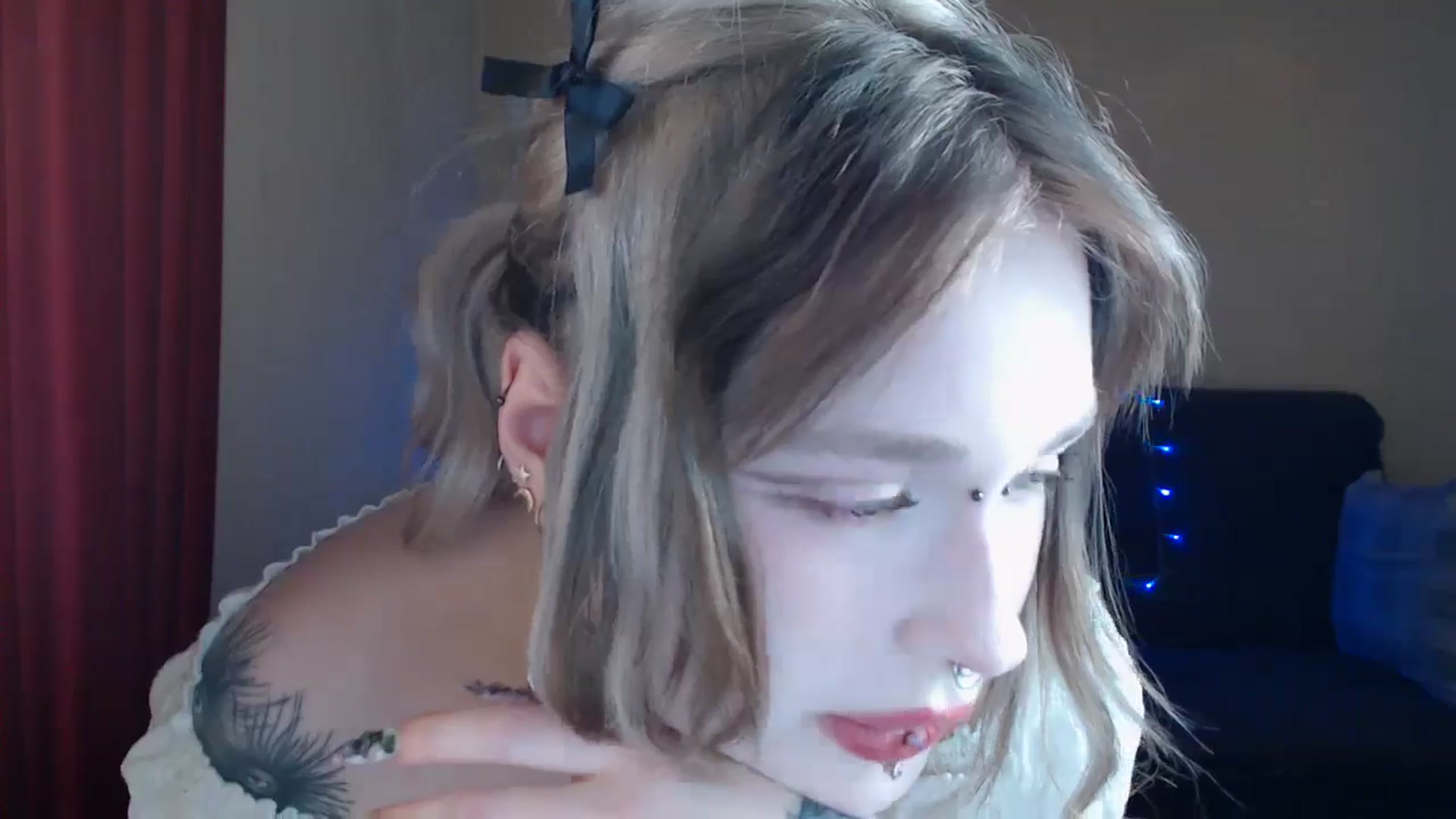 Gallery image thumbnail from Killinna's myfreecams stream on, 06/01/2024, 16:45 image 14 of 20