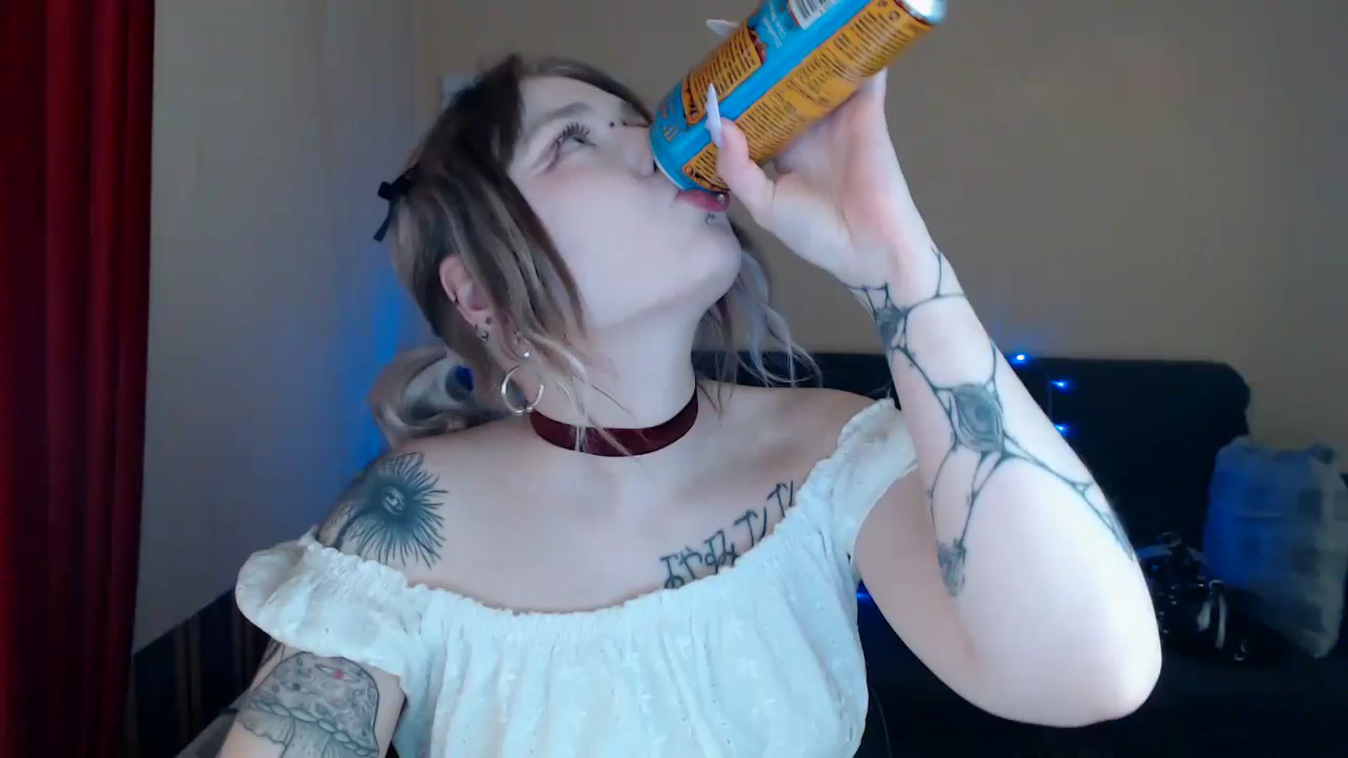 Gallery image thumbnail from Killinna's myfreecams stream on, 06/01/2024, 16:45 image 1 of 20