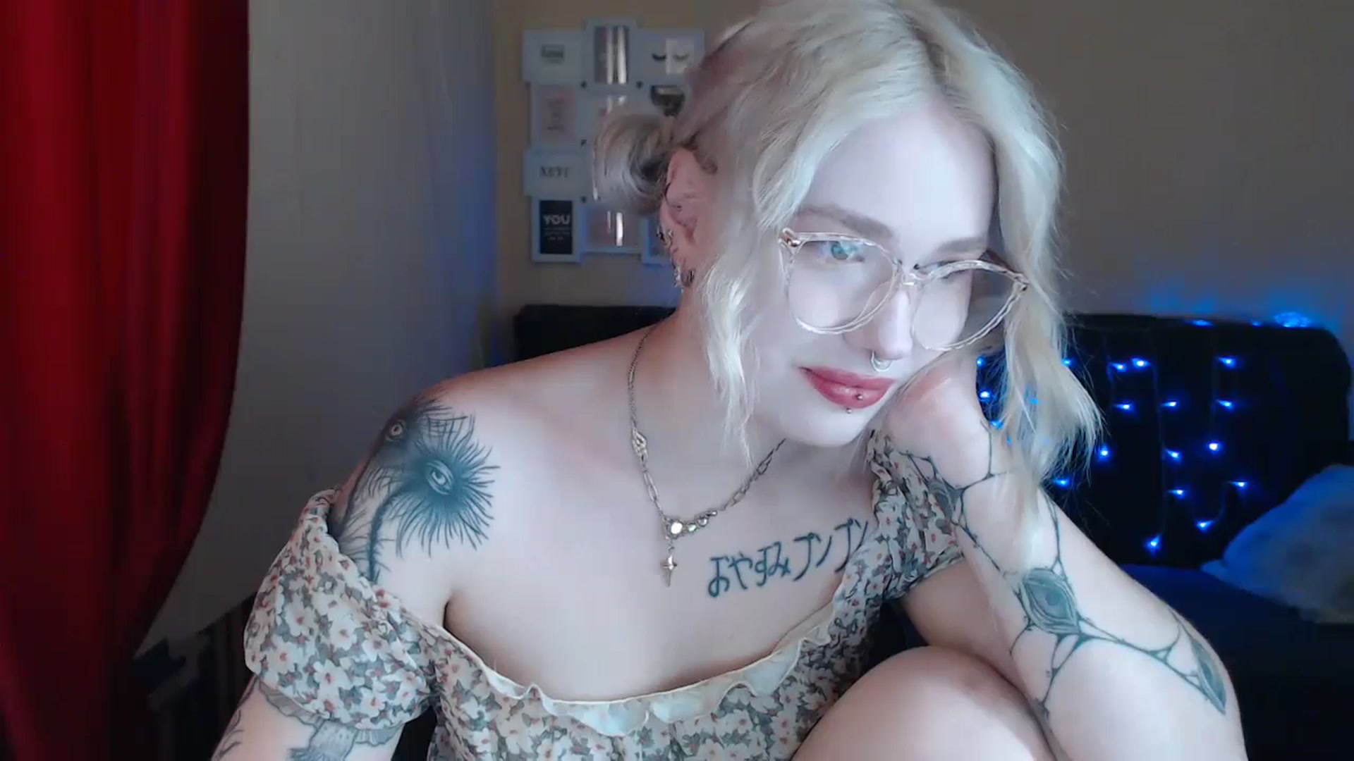 Gallery image thumbnail from Killinna's myfreecams stream on, 06/23/2024, 14:28 image 16 of 20