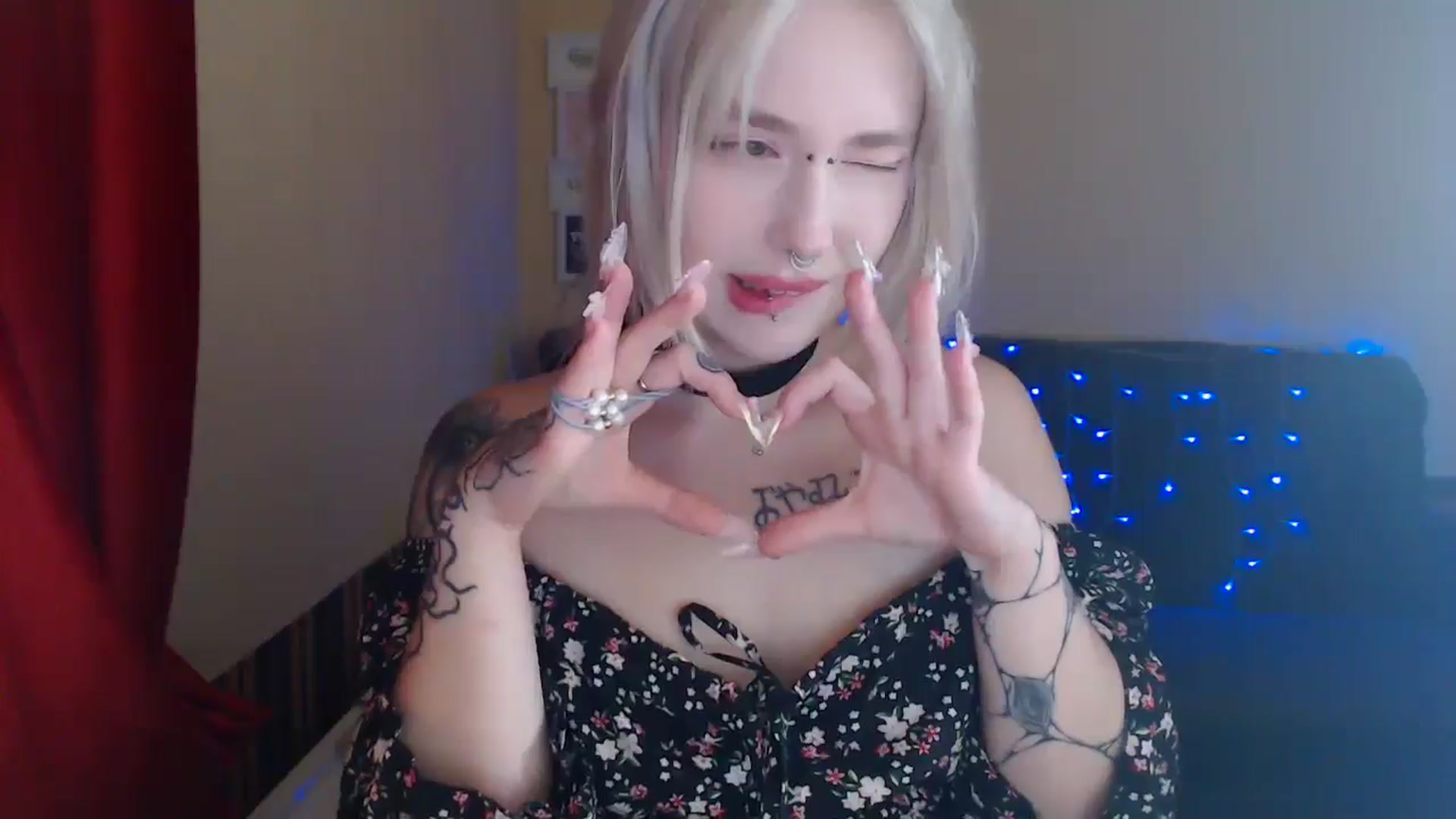 Gallery image thumbnail from Killinna's myfreecams stream on, 06/27/2024, 16:28 image 18 of 20