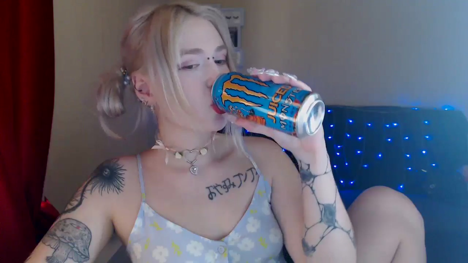Gallery image thumbnail from Killinna's myfreecams stream on, 06/28/2024, 14:00 image 12 of 20