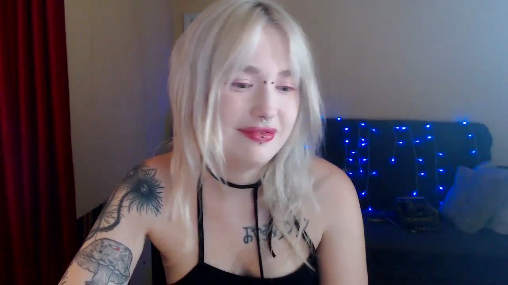 Gallery image thumbnail from Killinna's myfreecams stream on, 07/04/2024, 17:06 image 6 of 20