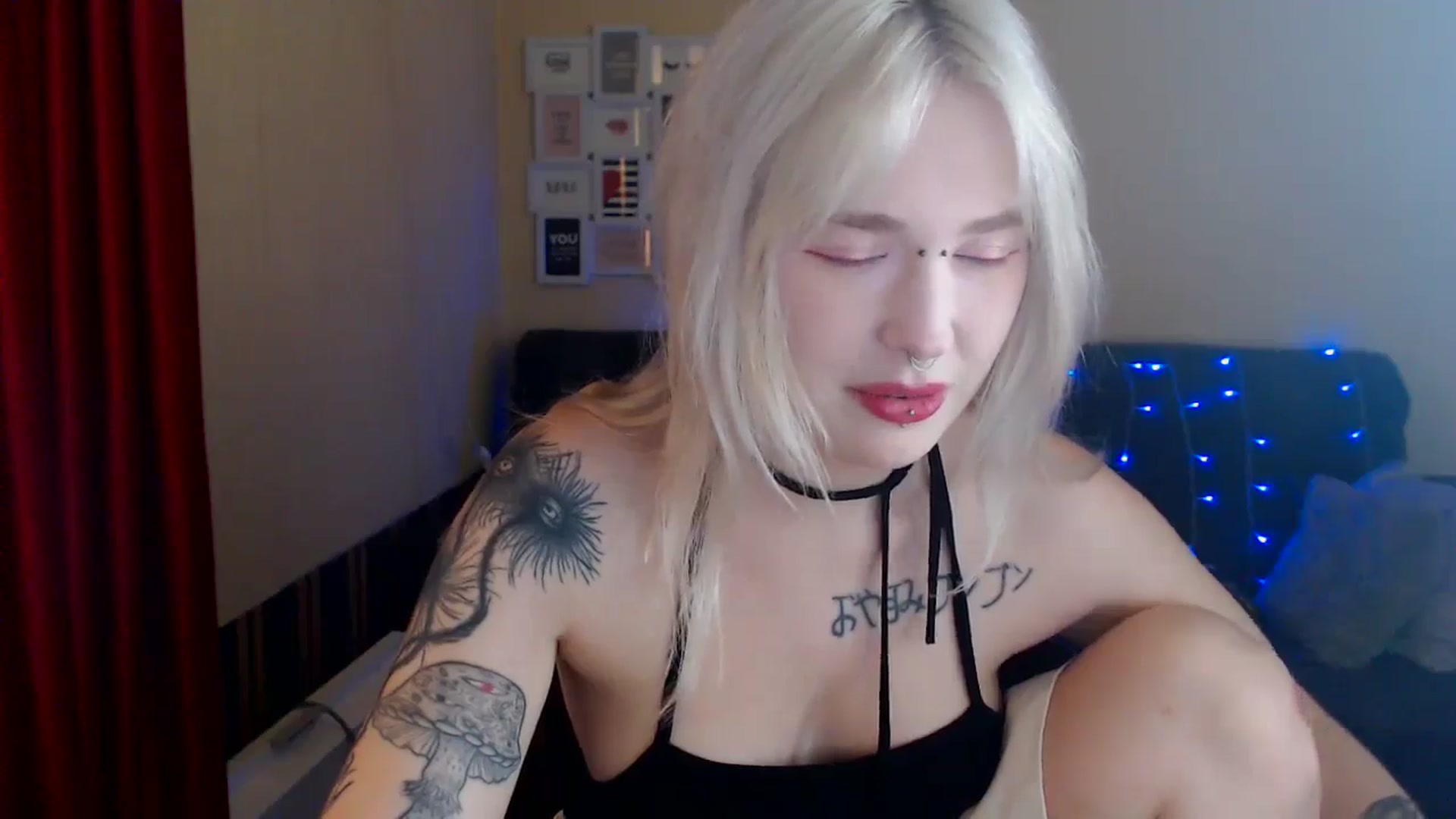 Gallery image thumbnail from Killinna's myfreecams stream on, 07/04/2024, 17:06 image 12 of 20