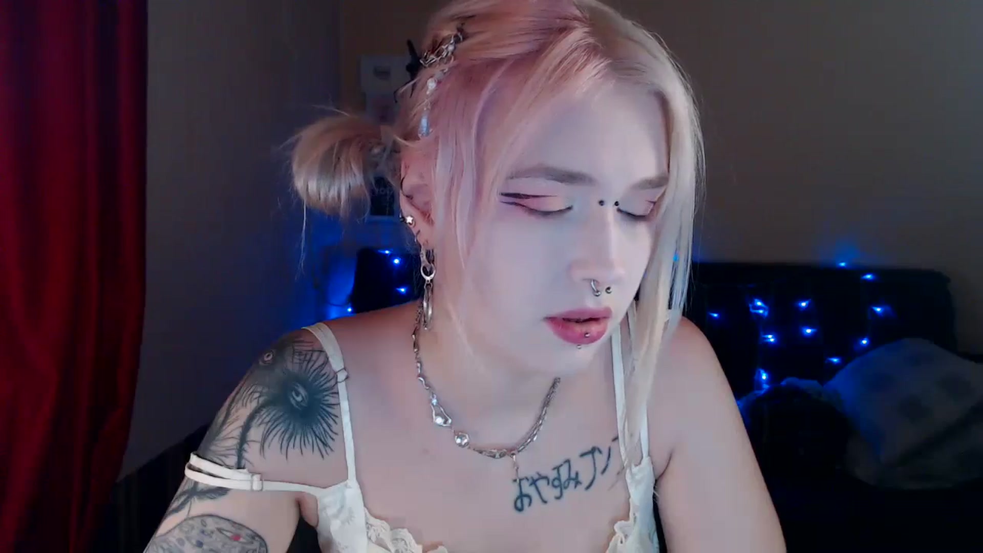 Gallery image thumbnail from Killinna's myfreecams stream on, 07/14/2024, 13:16 image 14 of 20