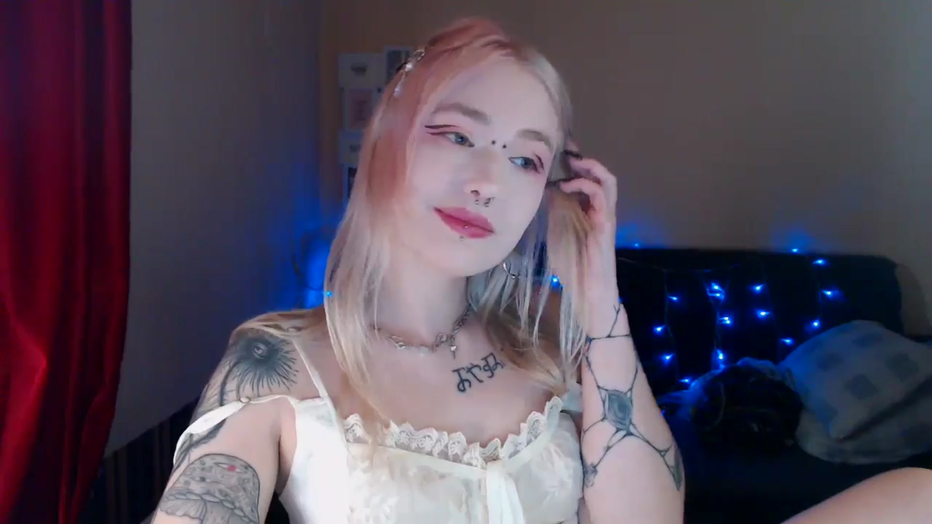 Gallery image thumbnail from Killinna's myfreecams stream on, 07/14/2024, 13:16 image 4 of 20