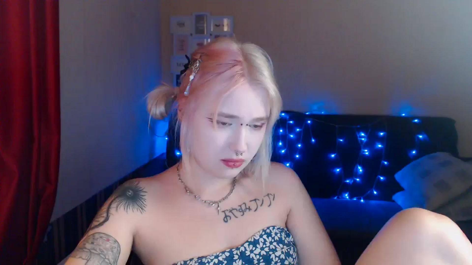 Gallery image thumbnail from Killinna's myfreecams stream on, 07/14/2024, 16:42 image 17 of 20
